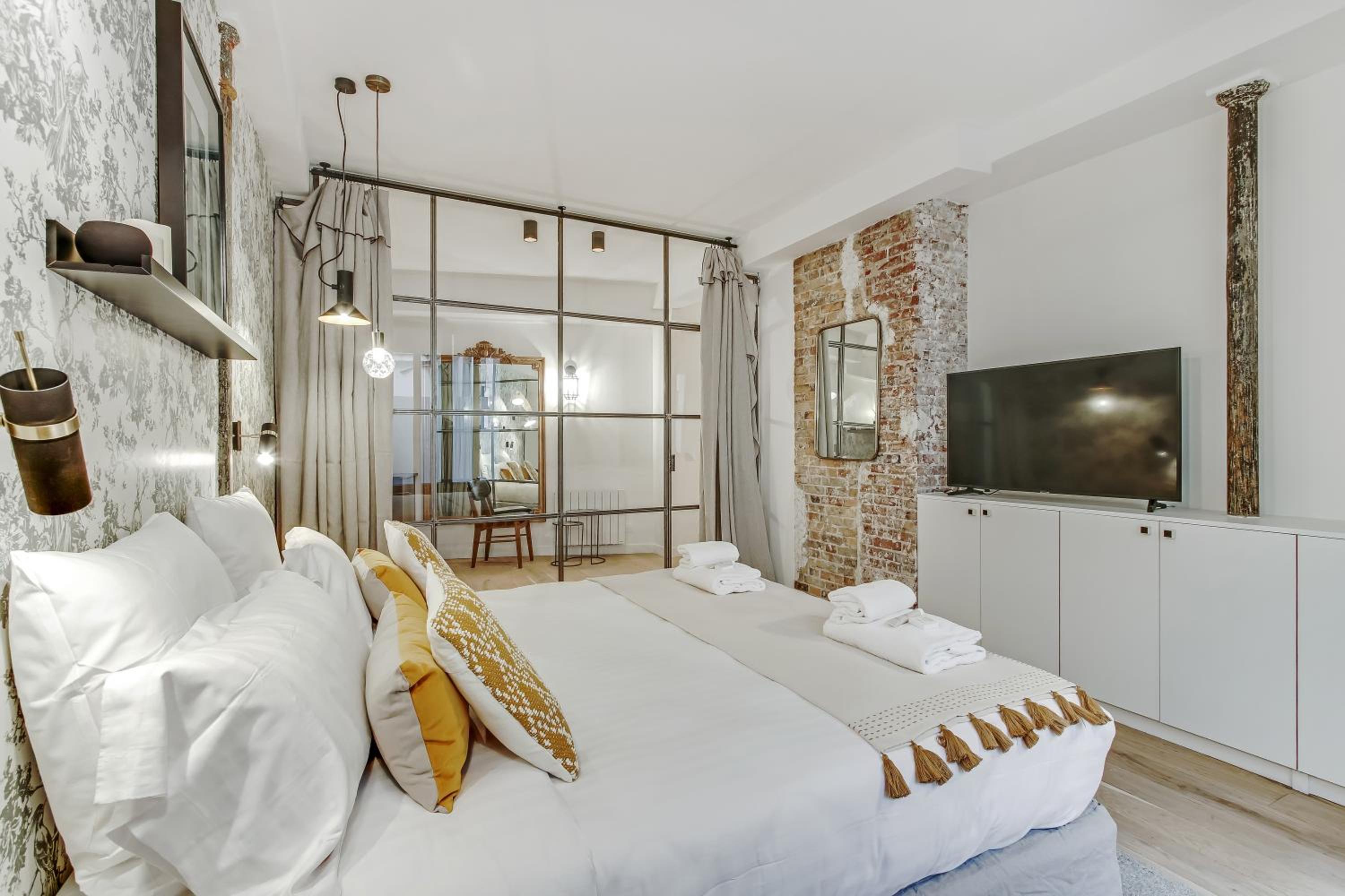 Pick A Flat's Apartment in Louvre Saint Honoré