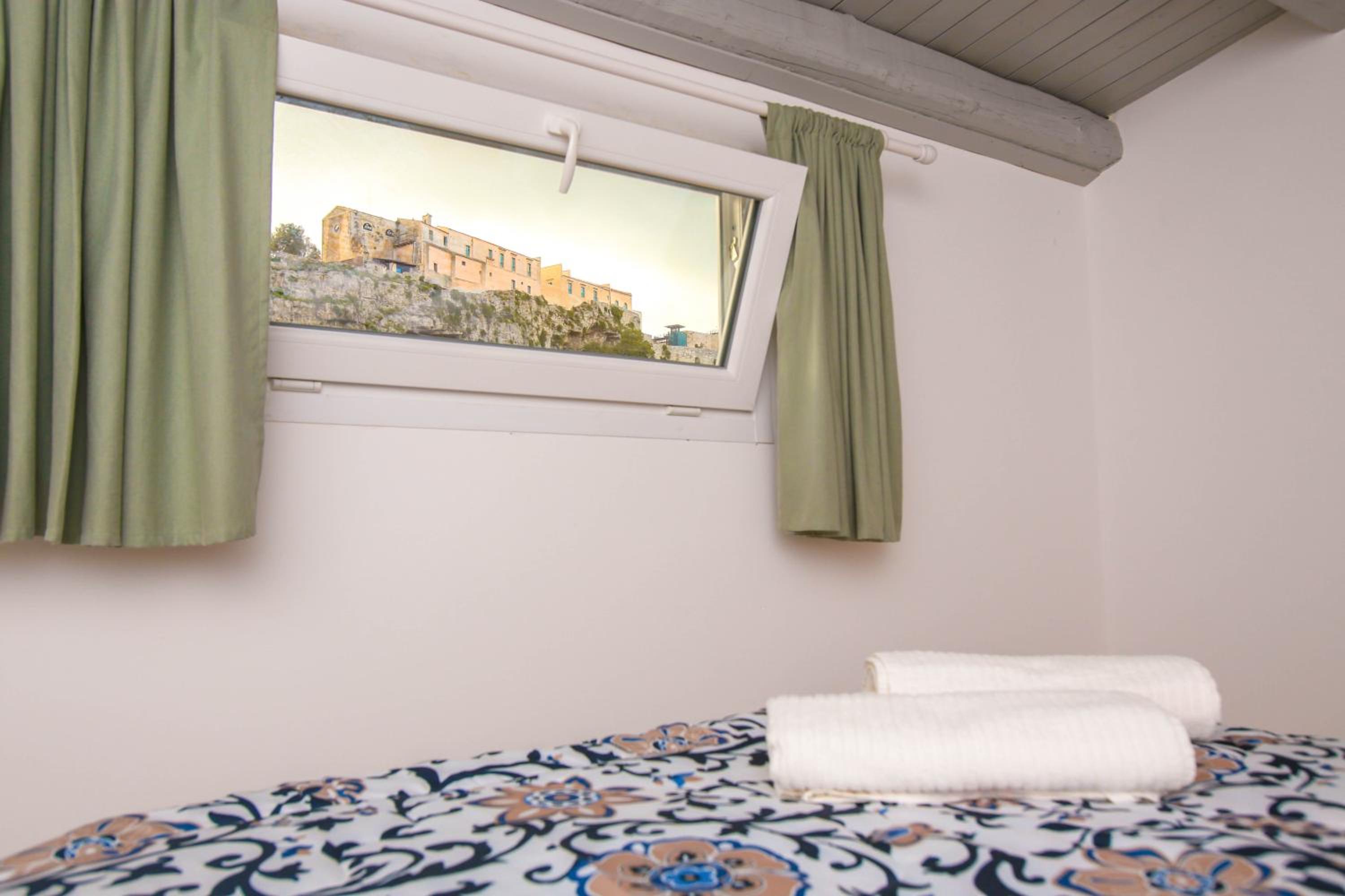 Modica Vacations - La Finestra Sul Castello - Modica Panoramic Flats - Property Image 10