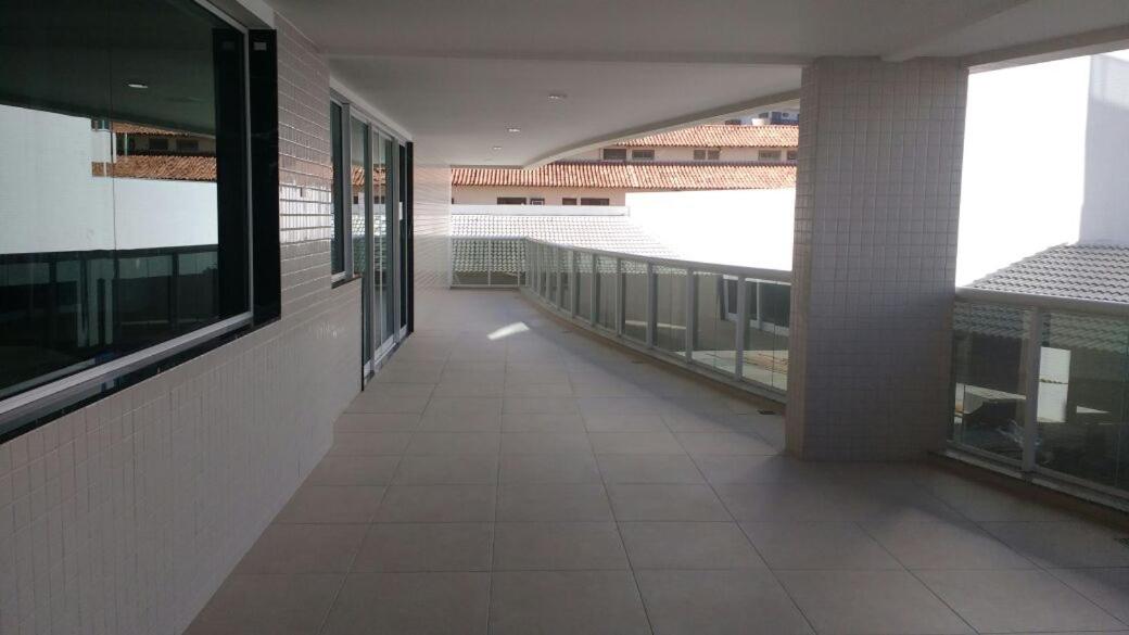 Apartamento TOP pertinho da Praia Grande T796