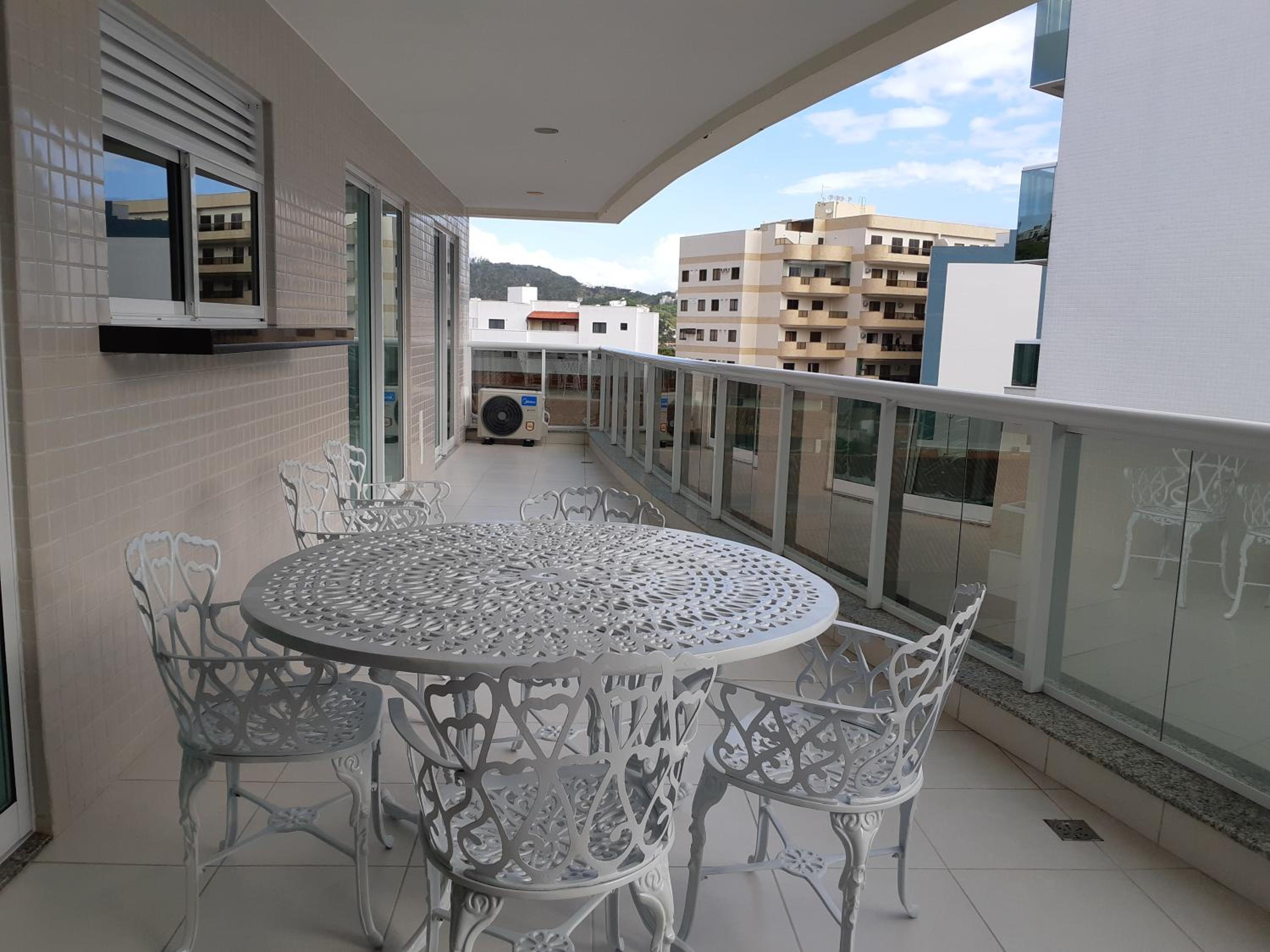 Apartamento TOP pertinho da Praia Grande T796