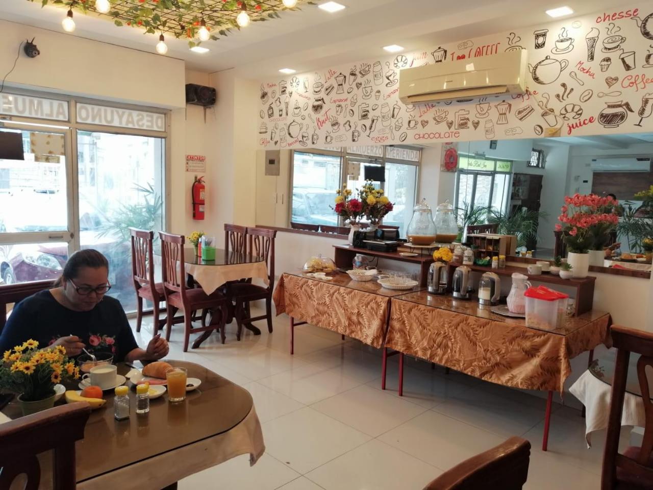 Hostal Perla Real Inn