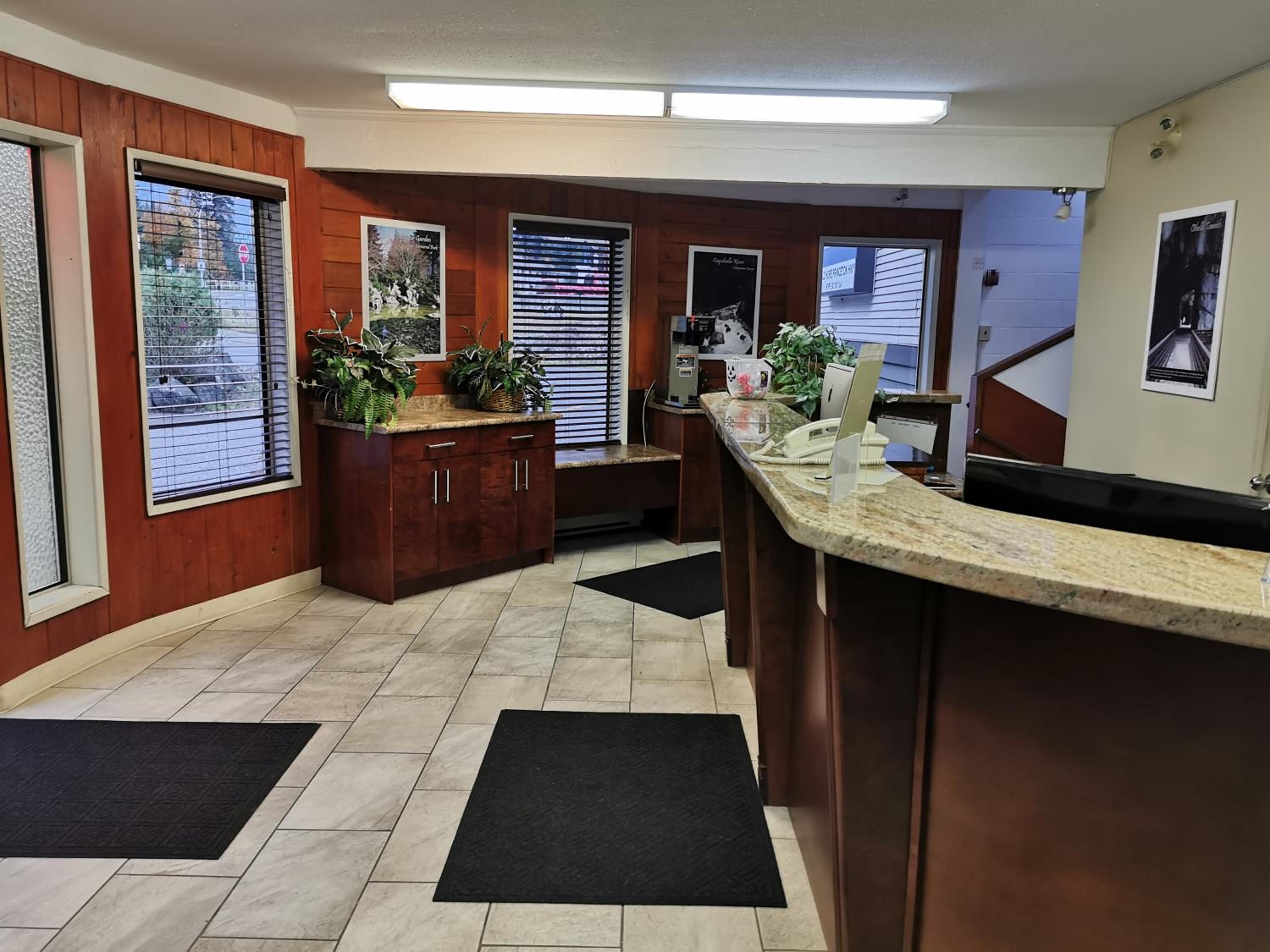 Hope Inn and Suites