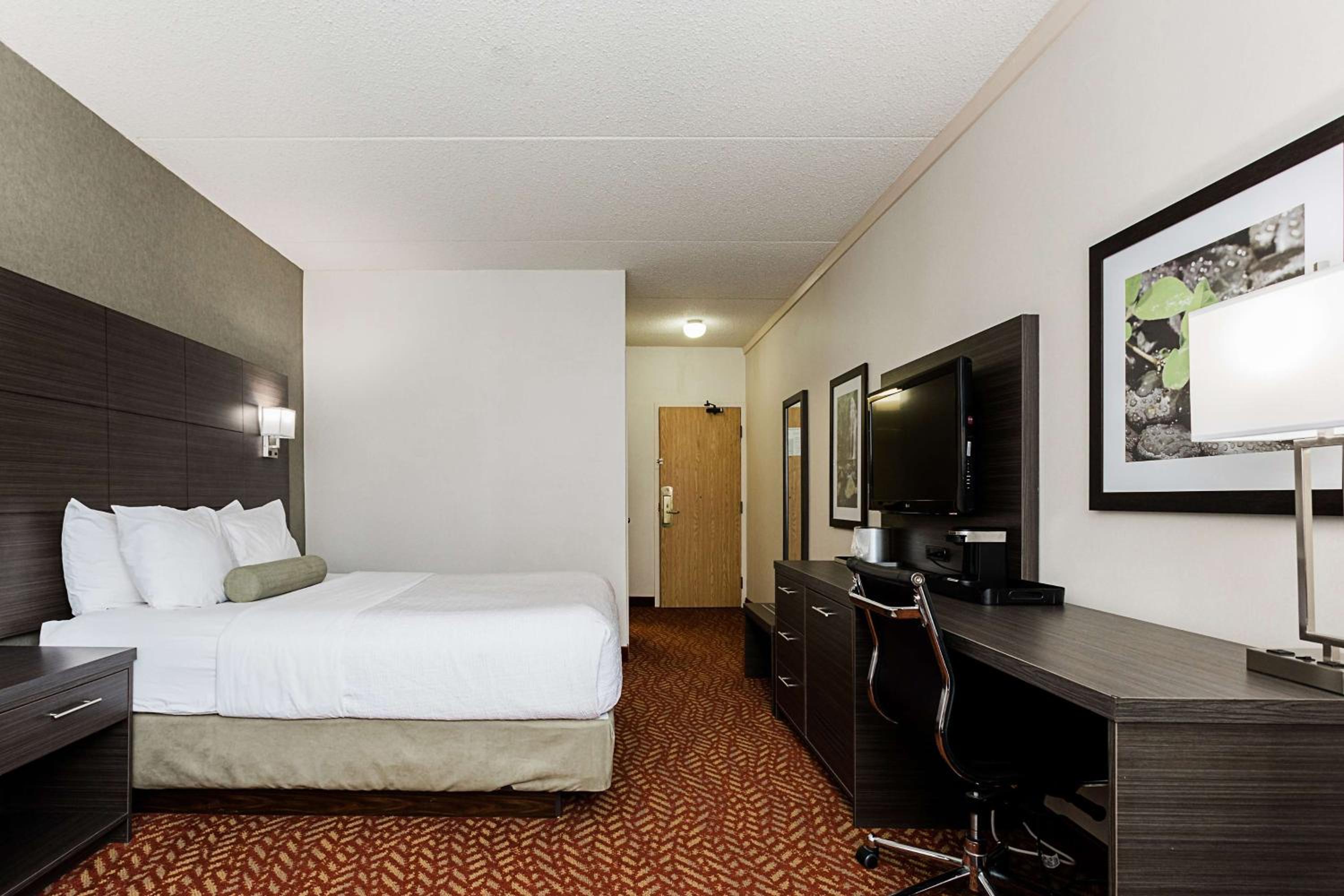 Best Western Inn On The Bay