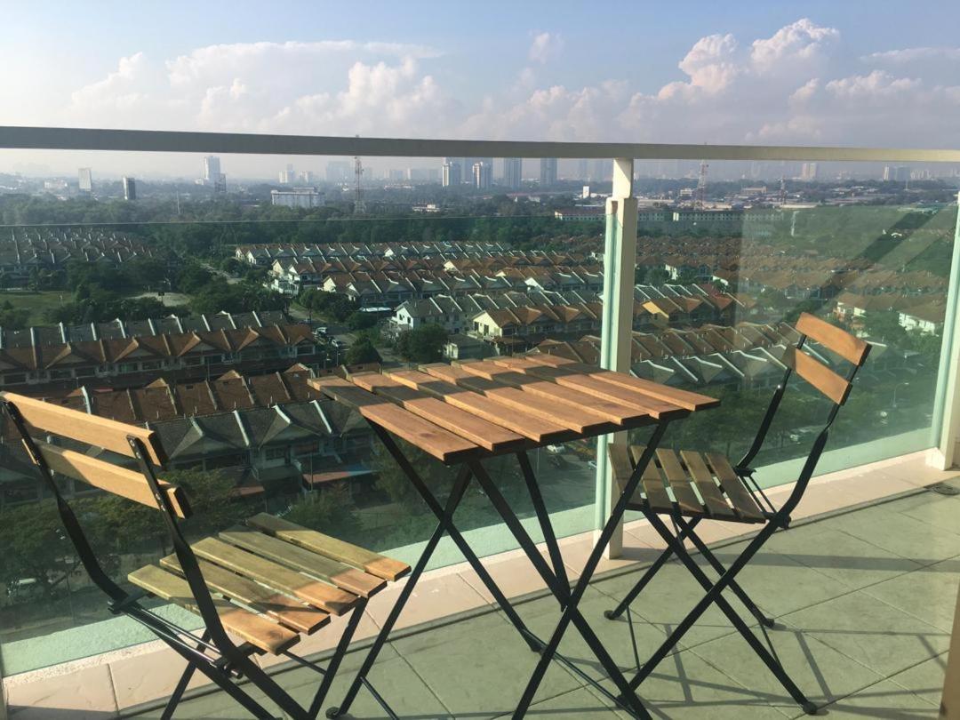 PALAZIO CONDO (MOUNT AUSTIN)