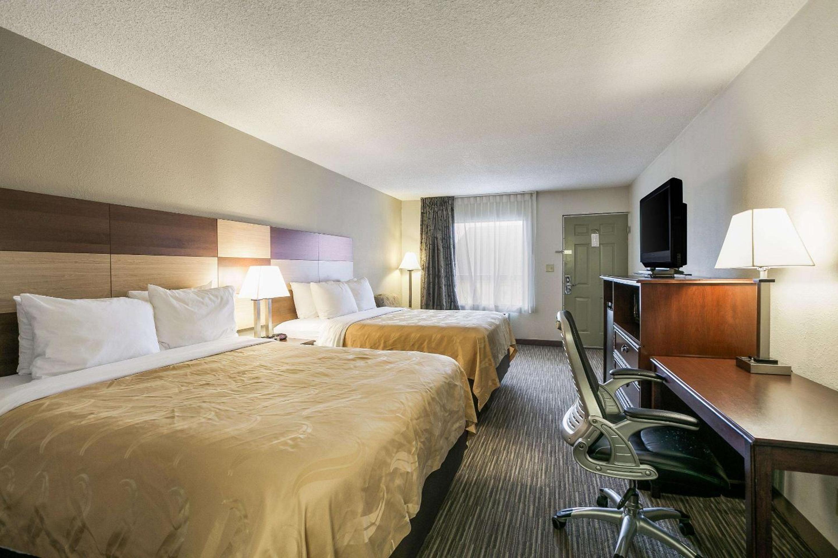 Eufaula Vacations - Quality Inn  Suites near Lake Eufaula - Property Image 3