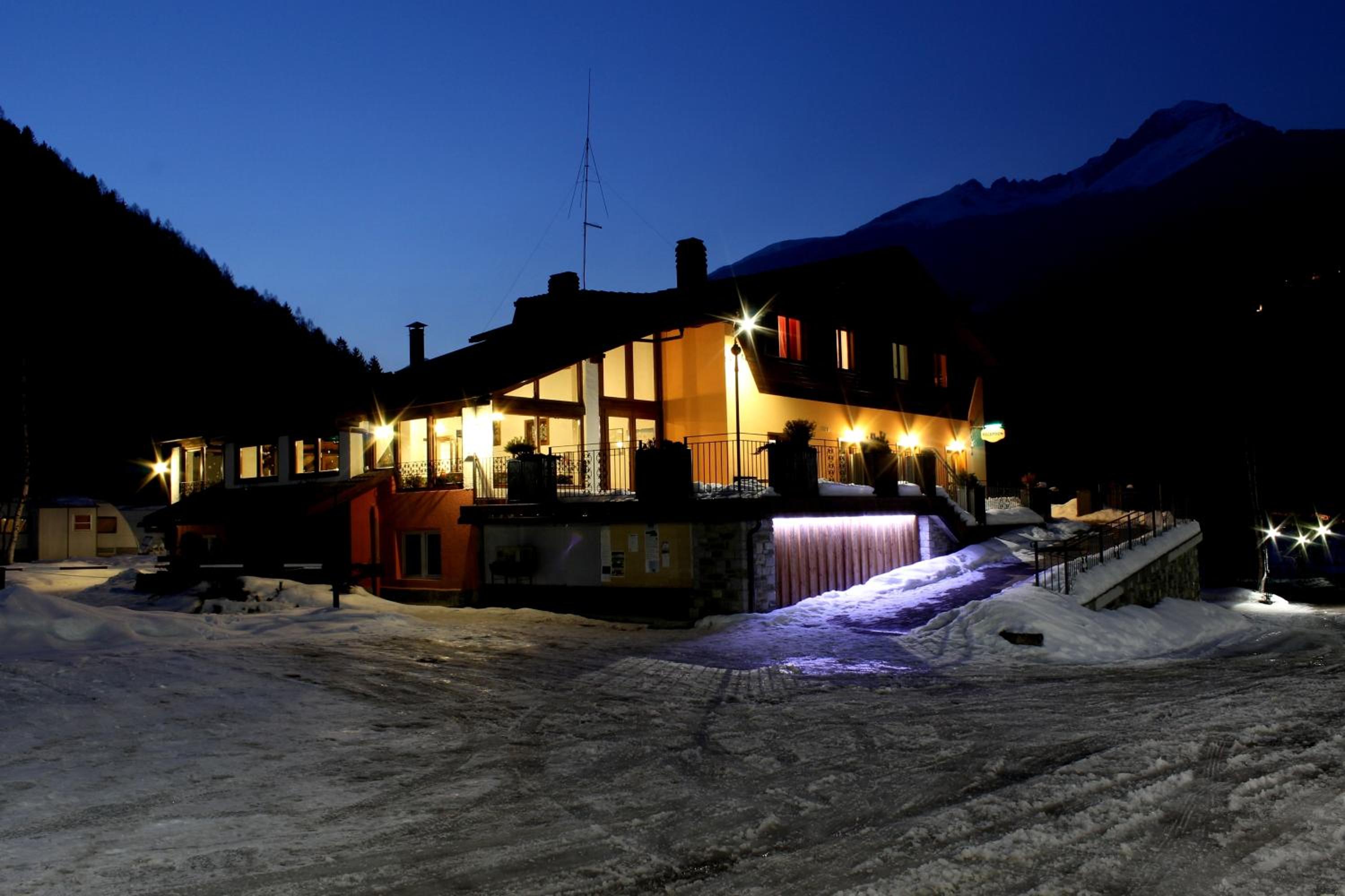 Chalet Presanella