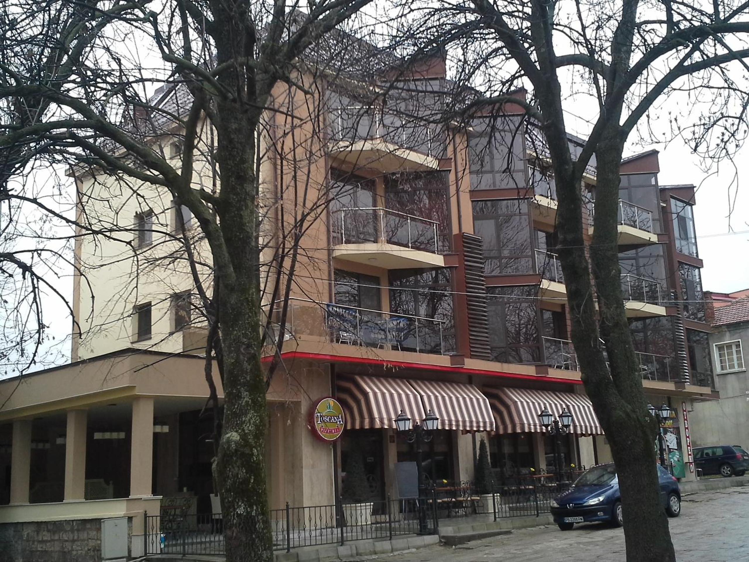 Photo 6