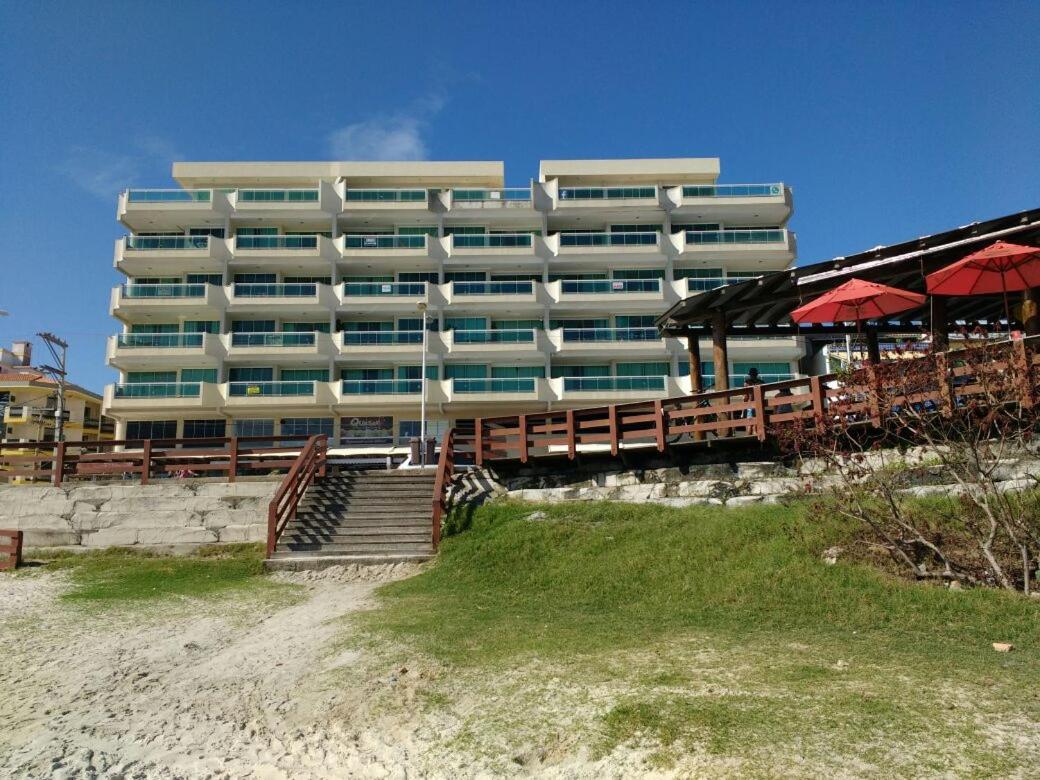 Apto com ar condicionado frente ao mar T9304