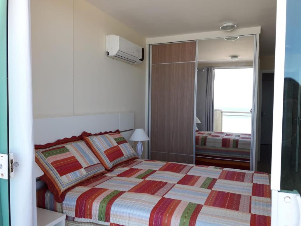 Apto com ar condicionado frente ao mar T9304
