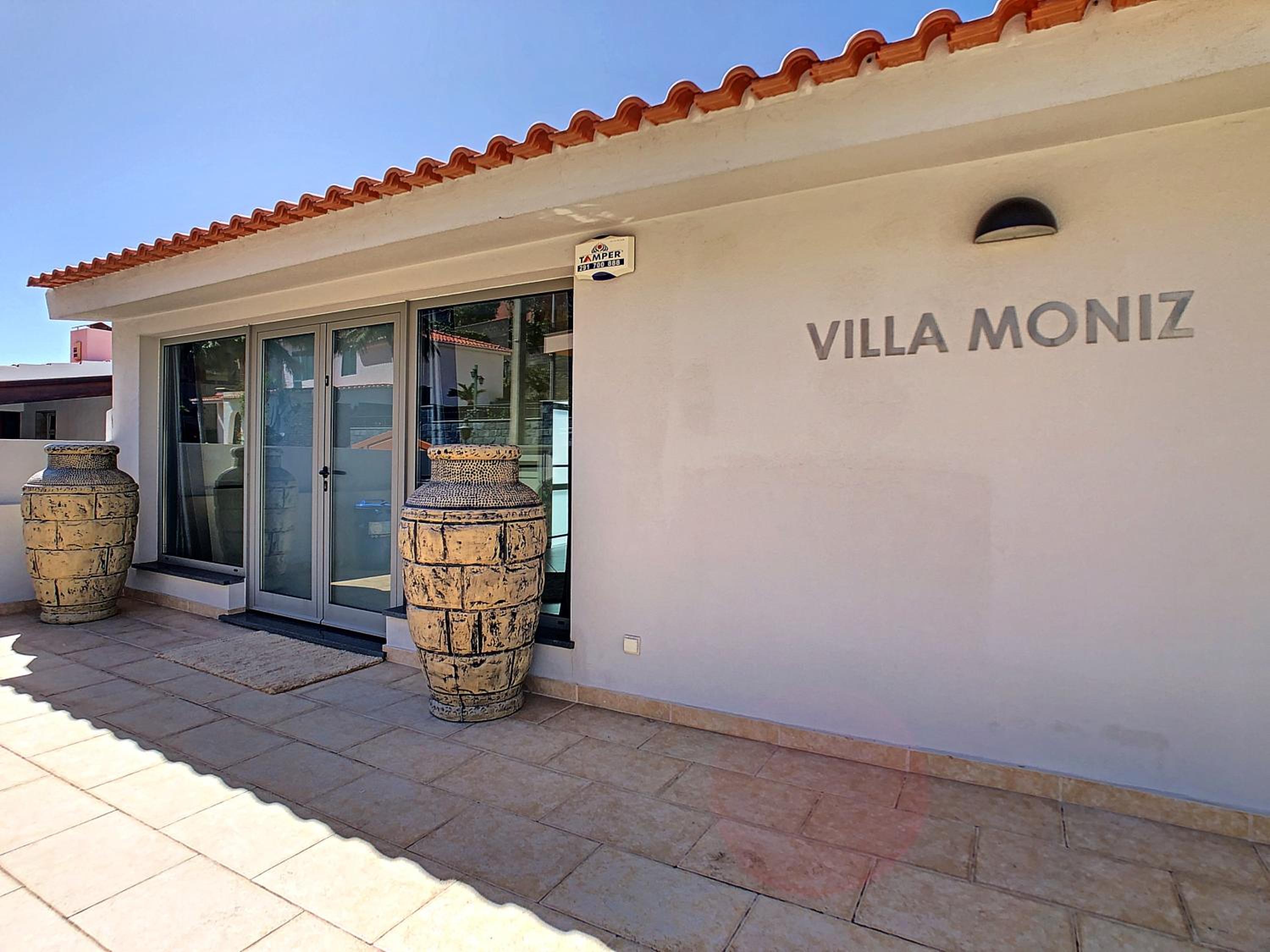 Villa Moniz by LovelyStay view 5