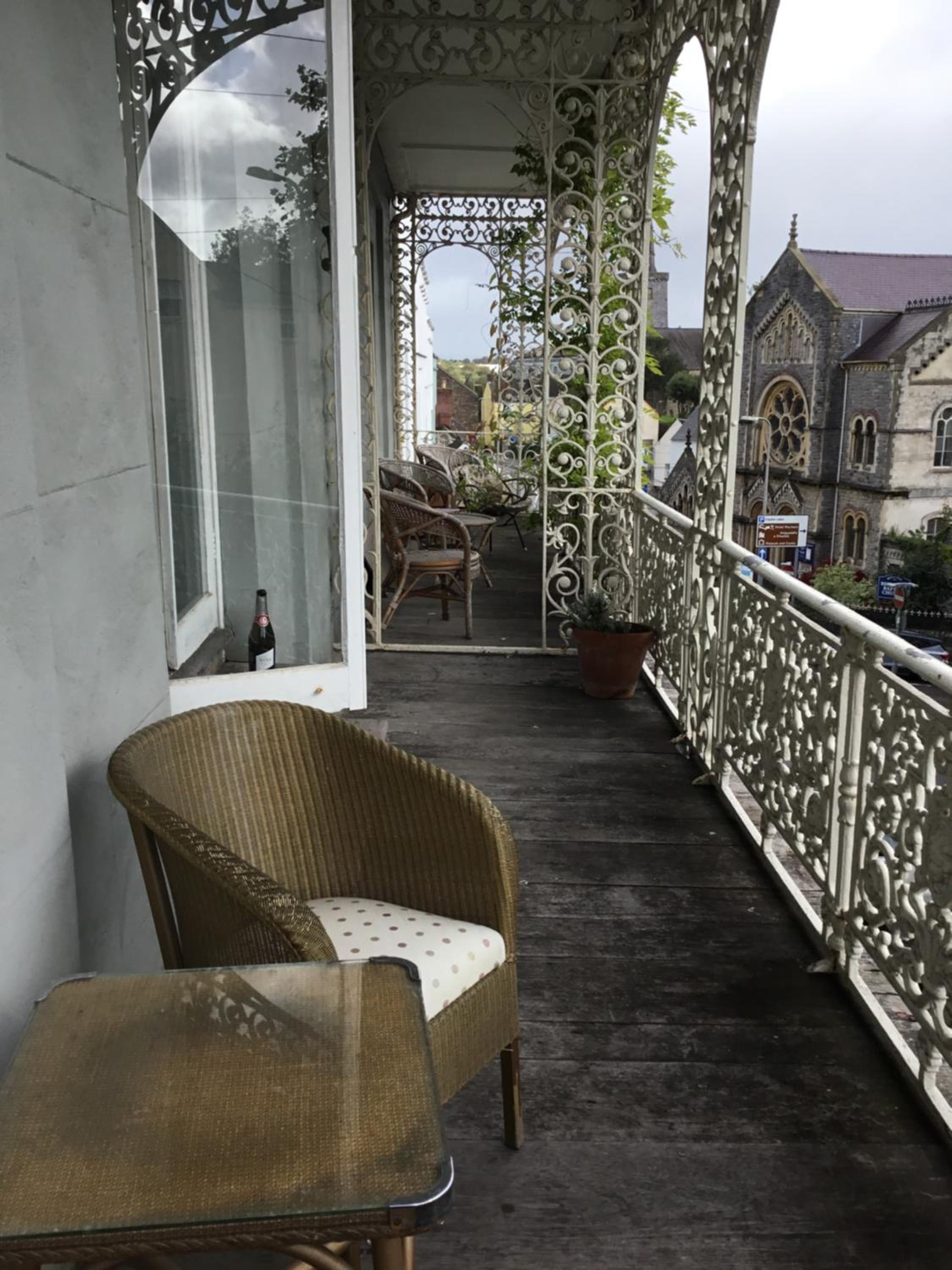 8a Spring Gardens view 2