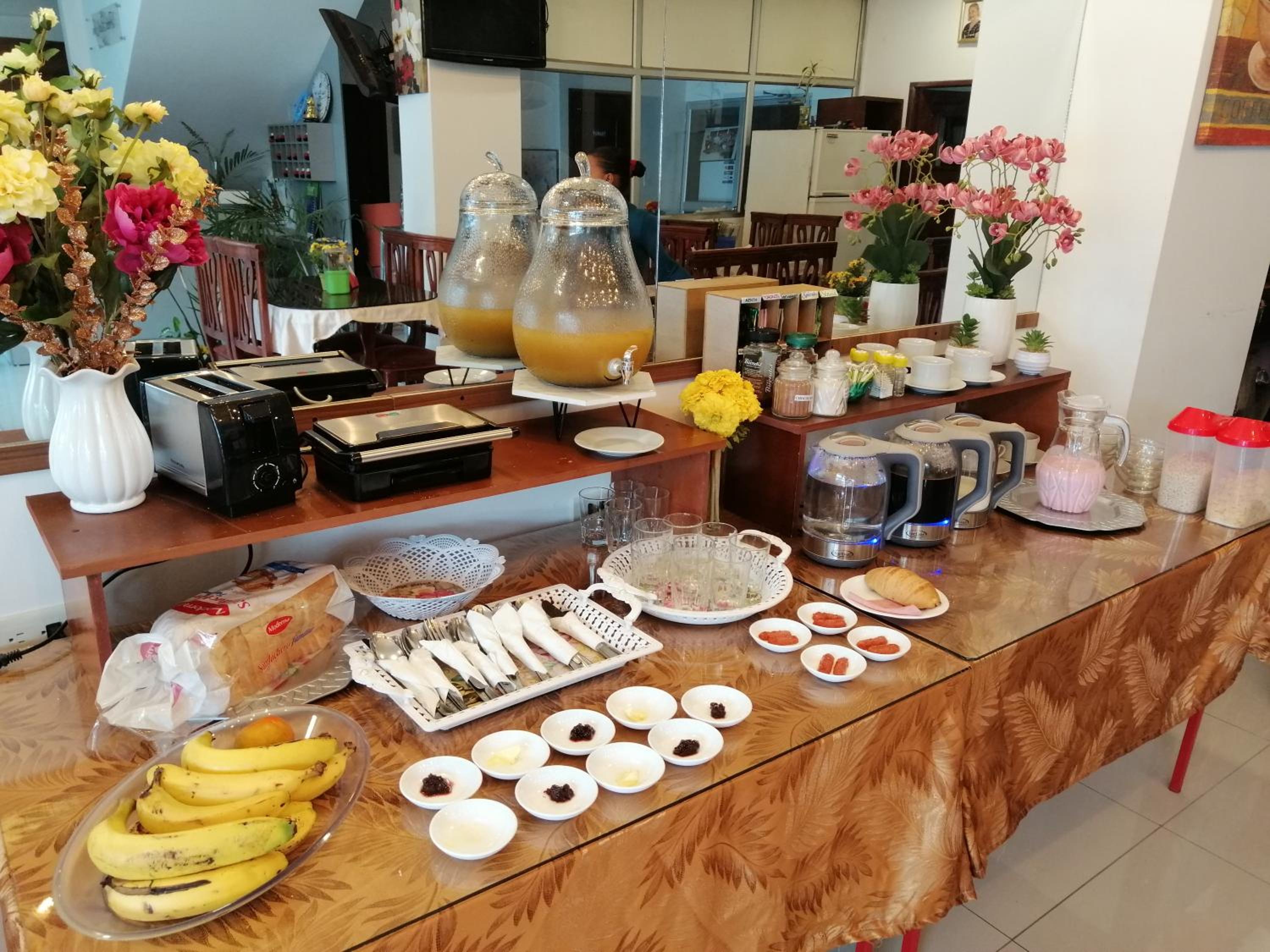 Hostal Perla Real Inn