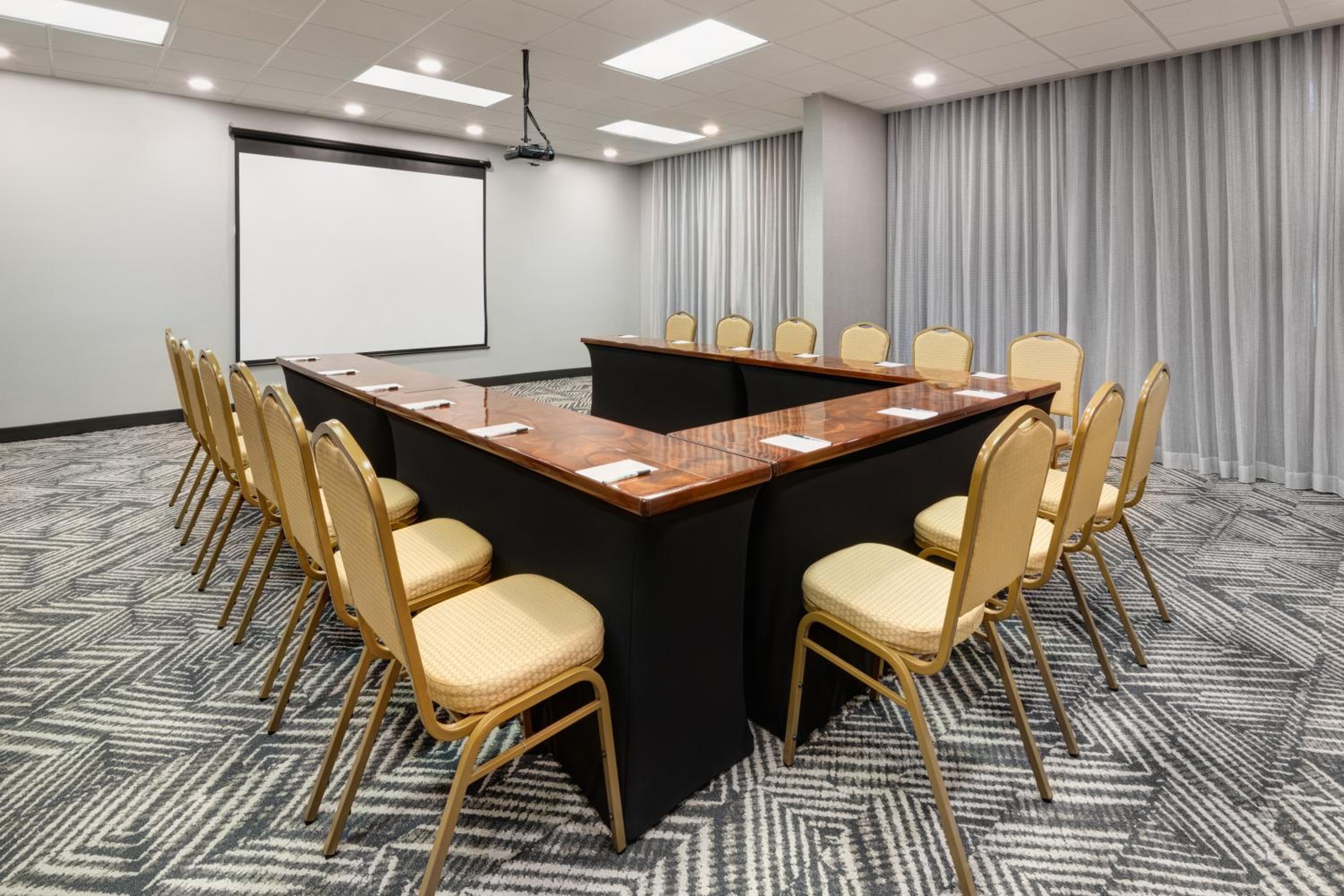 Radisson Hotel Nashville Airport - Property Image 26