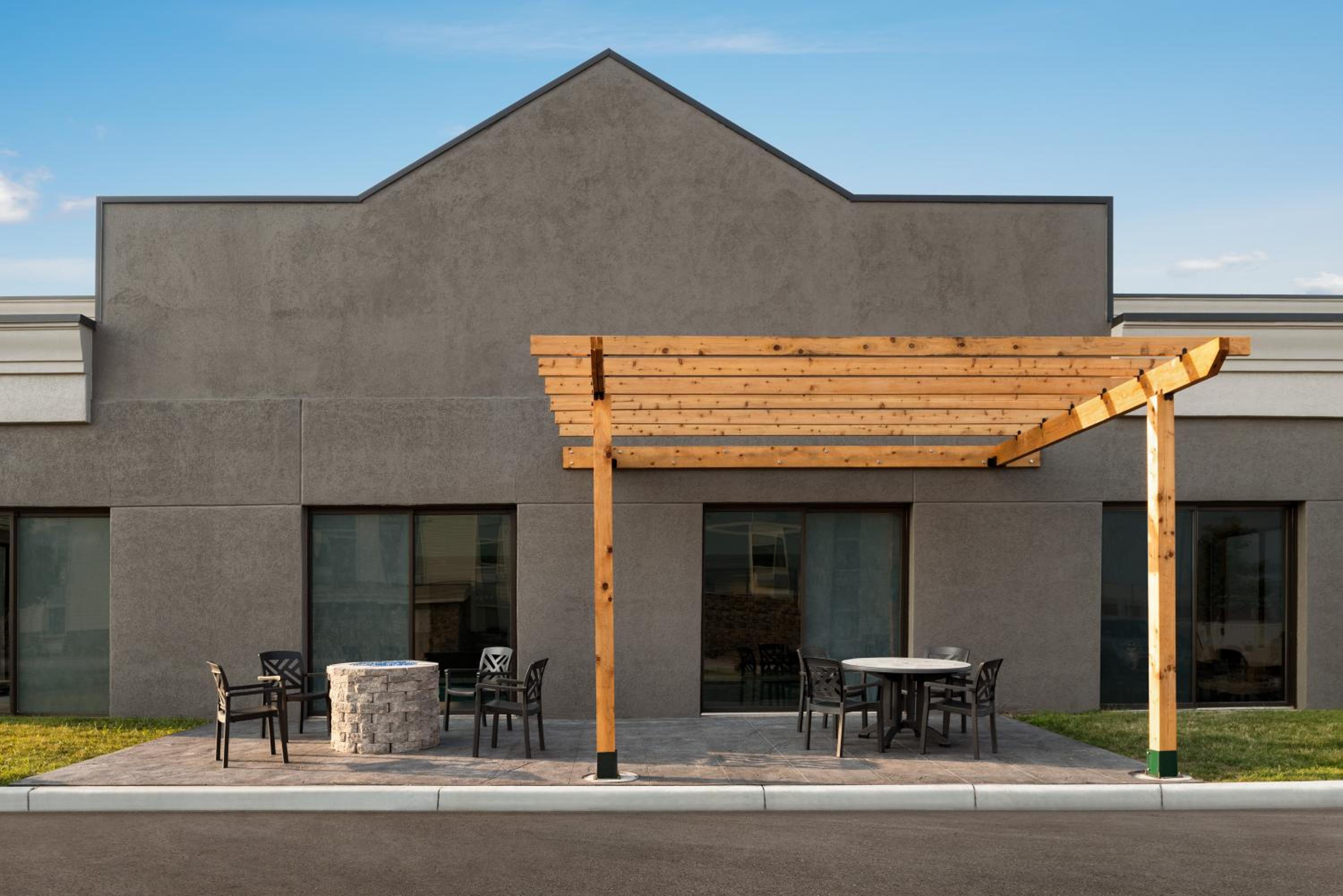 Country Inn  Suites by Radisson, Mt Pleasant-Racine West, WI - Property Image 31