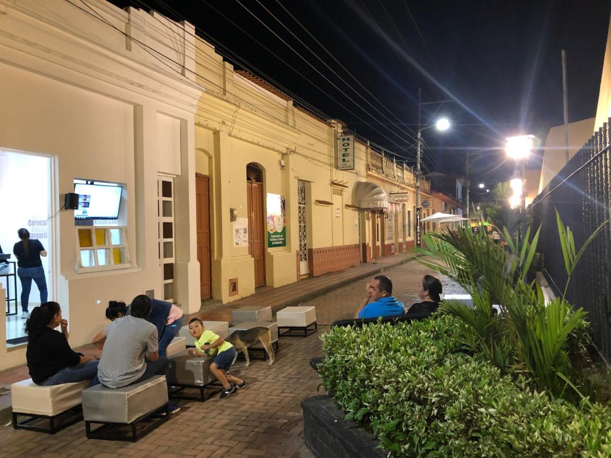 KAVA Casa Hostal