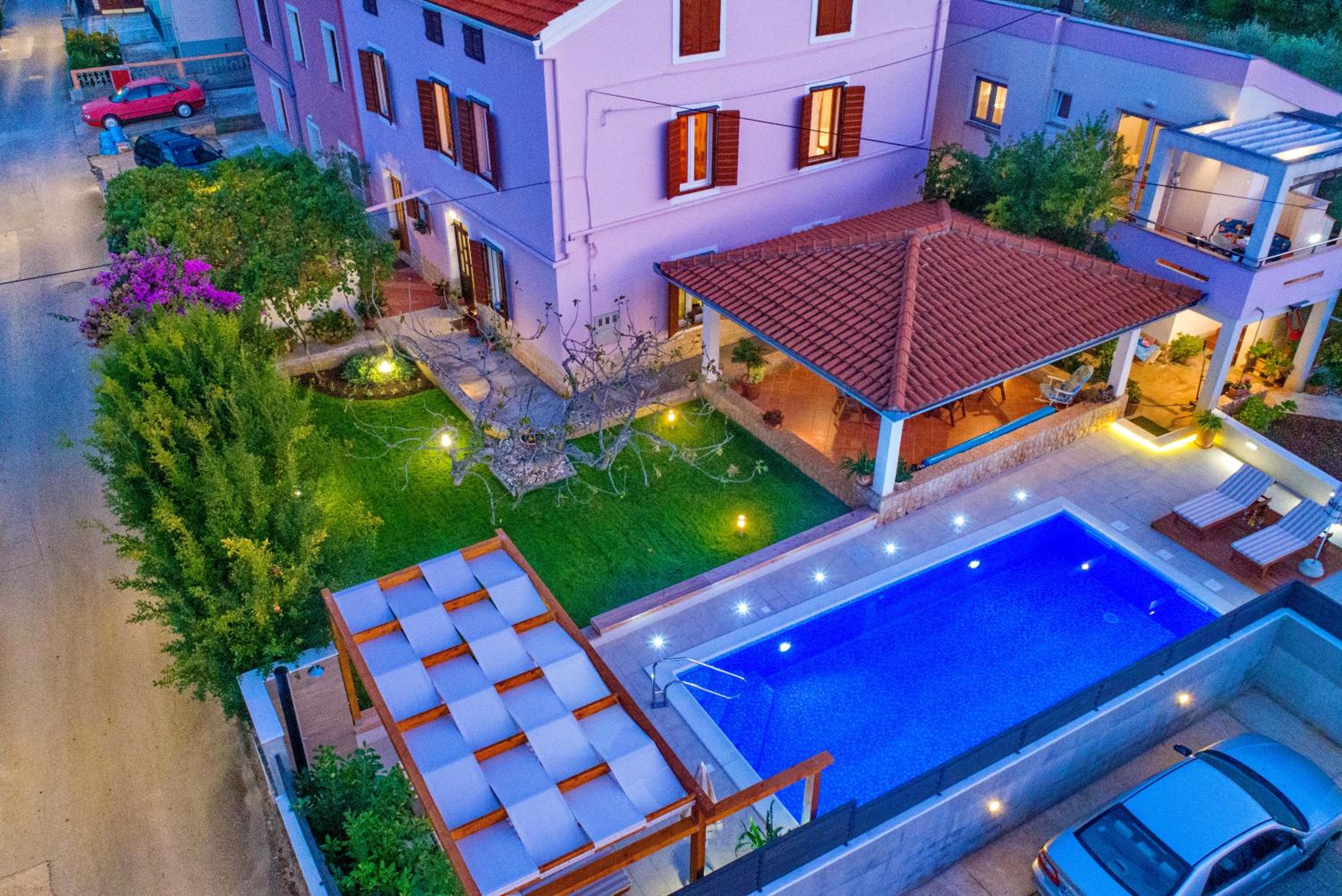 Apartments Guc view 3
