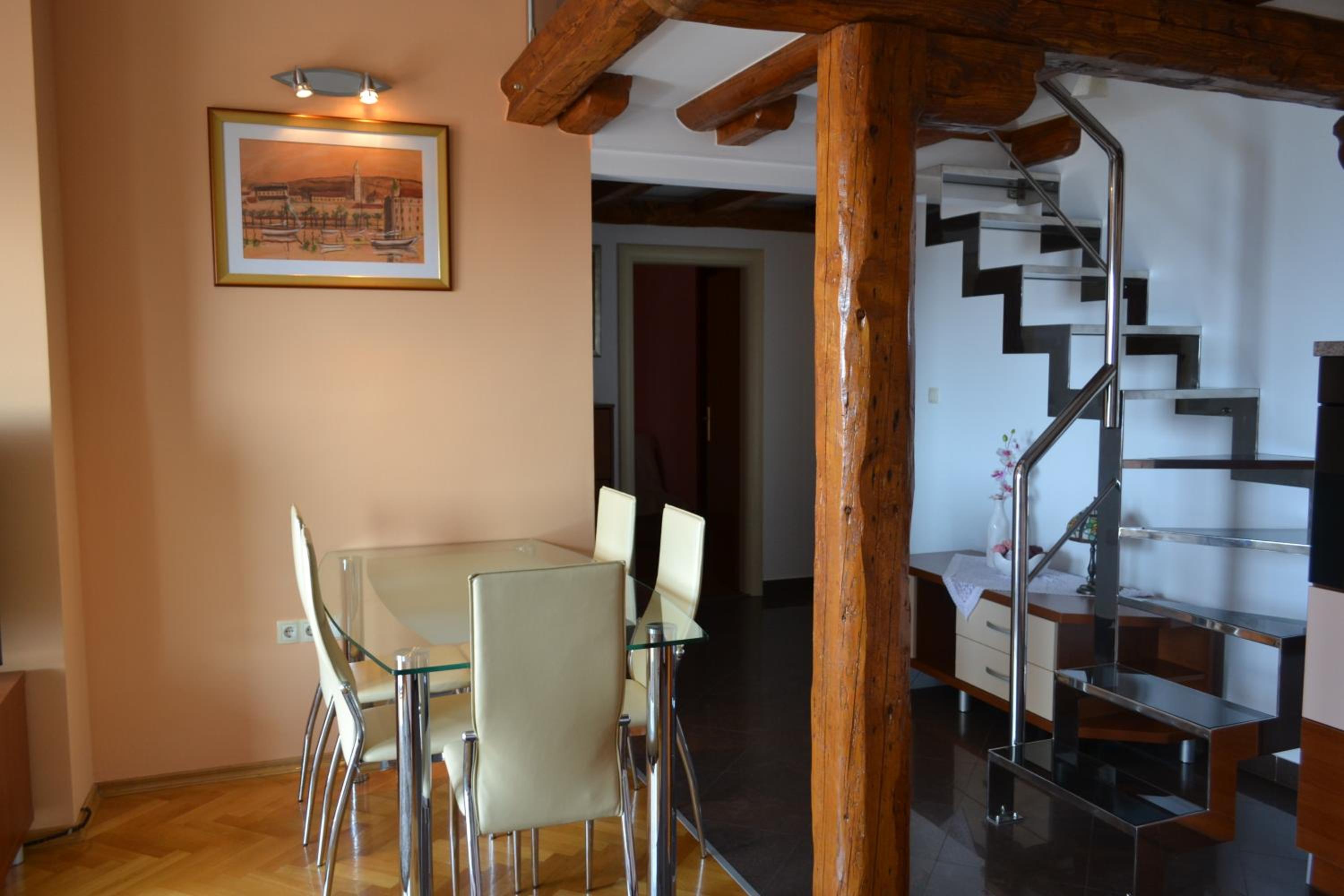 Apartments Karlo
