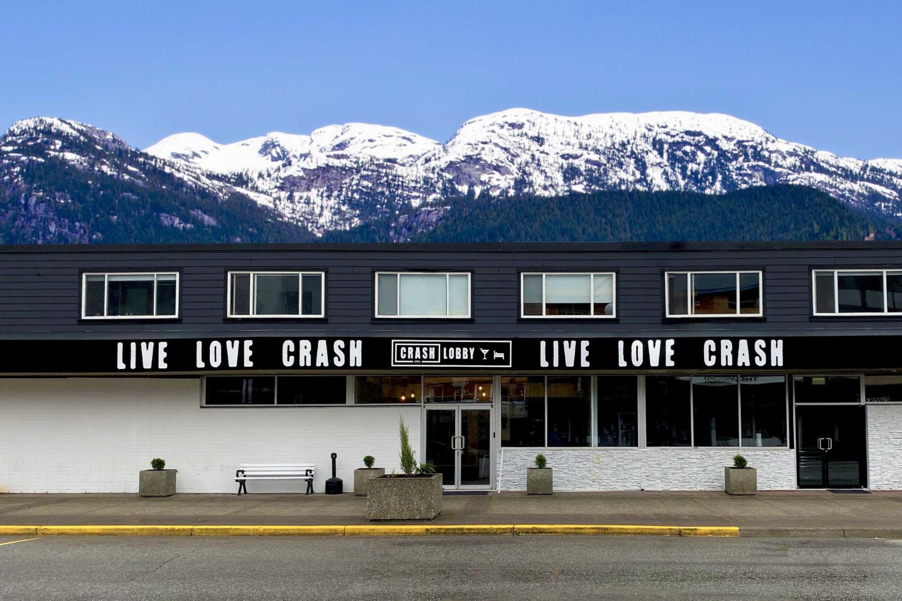 Crash Hotel Squamish