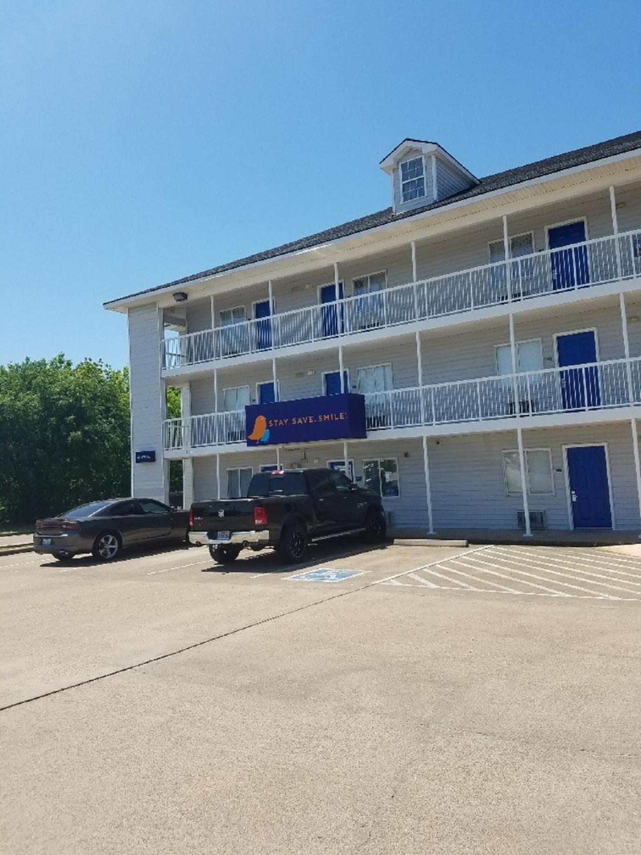 InTown Suites Extended Stay Houston TX - West Oak view 2