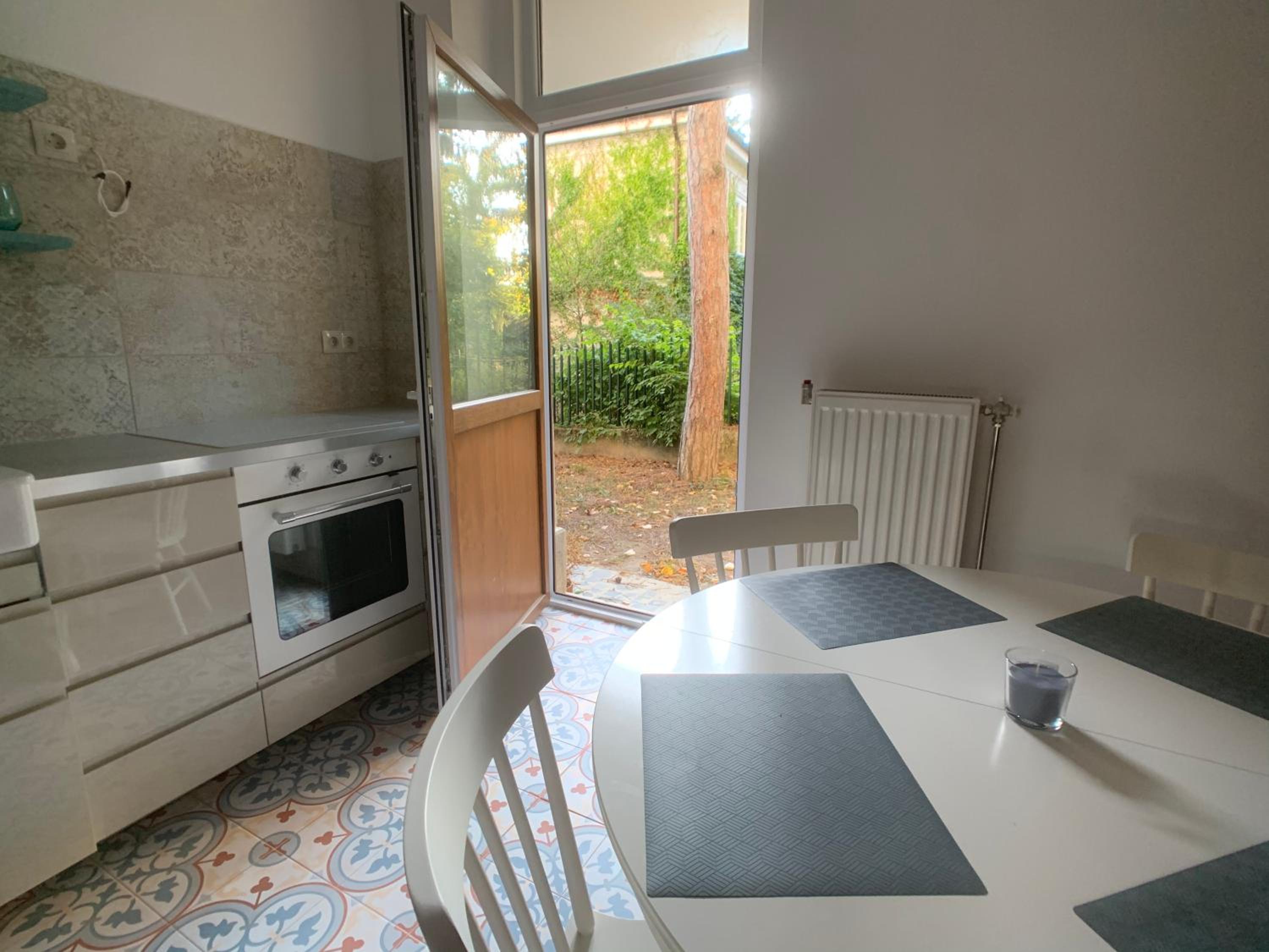 Cosy apartman in green Buda view 4