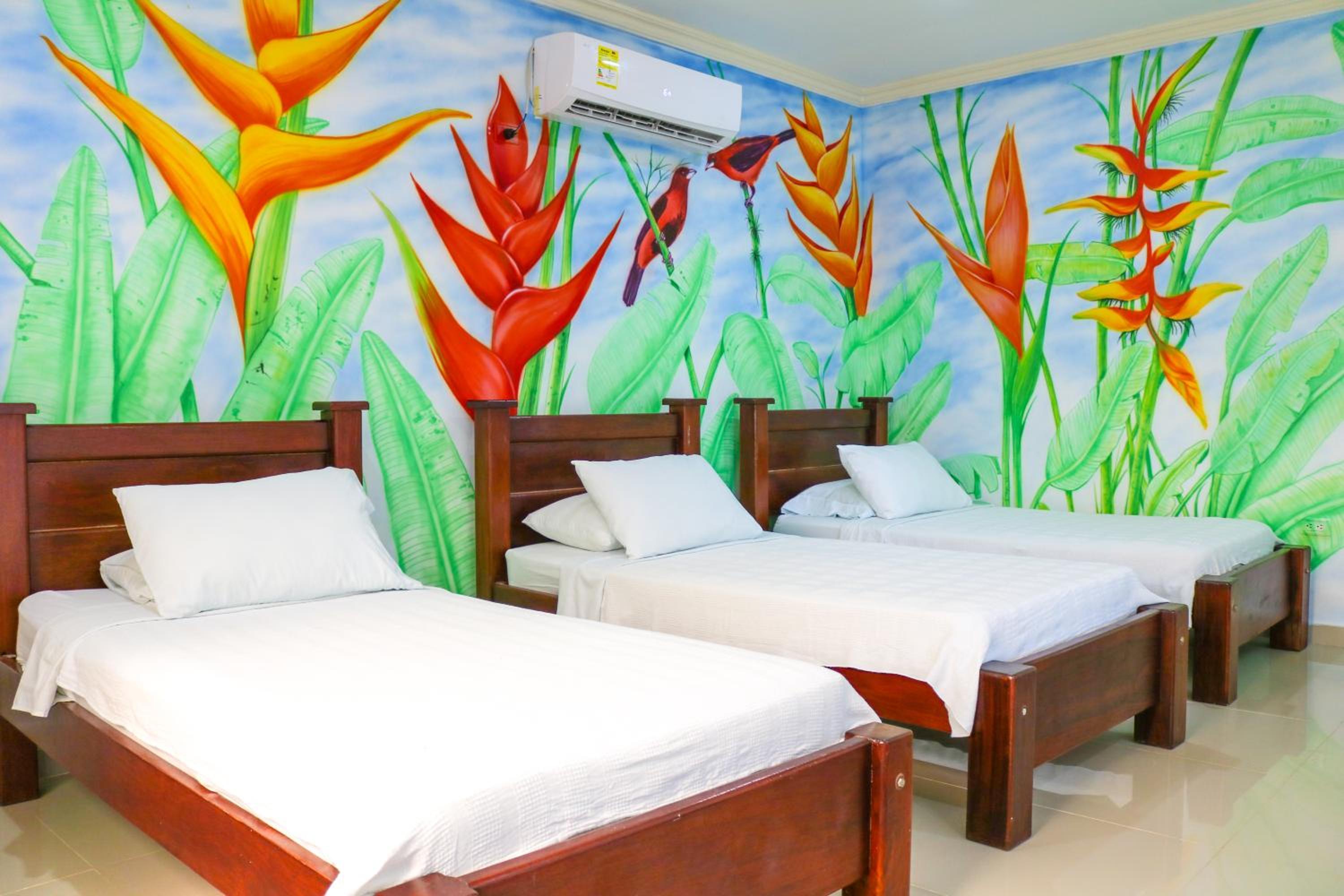 Hotel Jardines Evans By GEH Suites