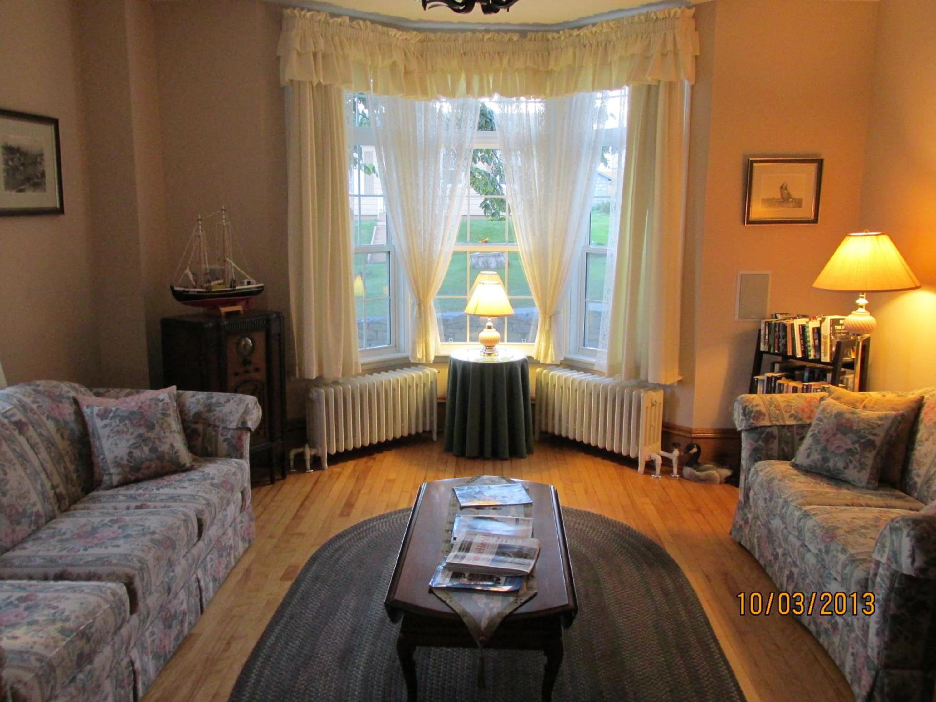 Louisbourg Harbour Inn