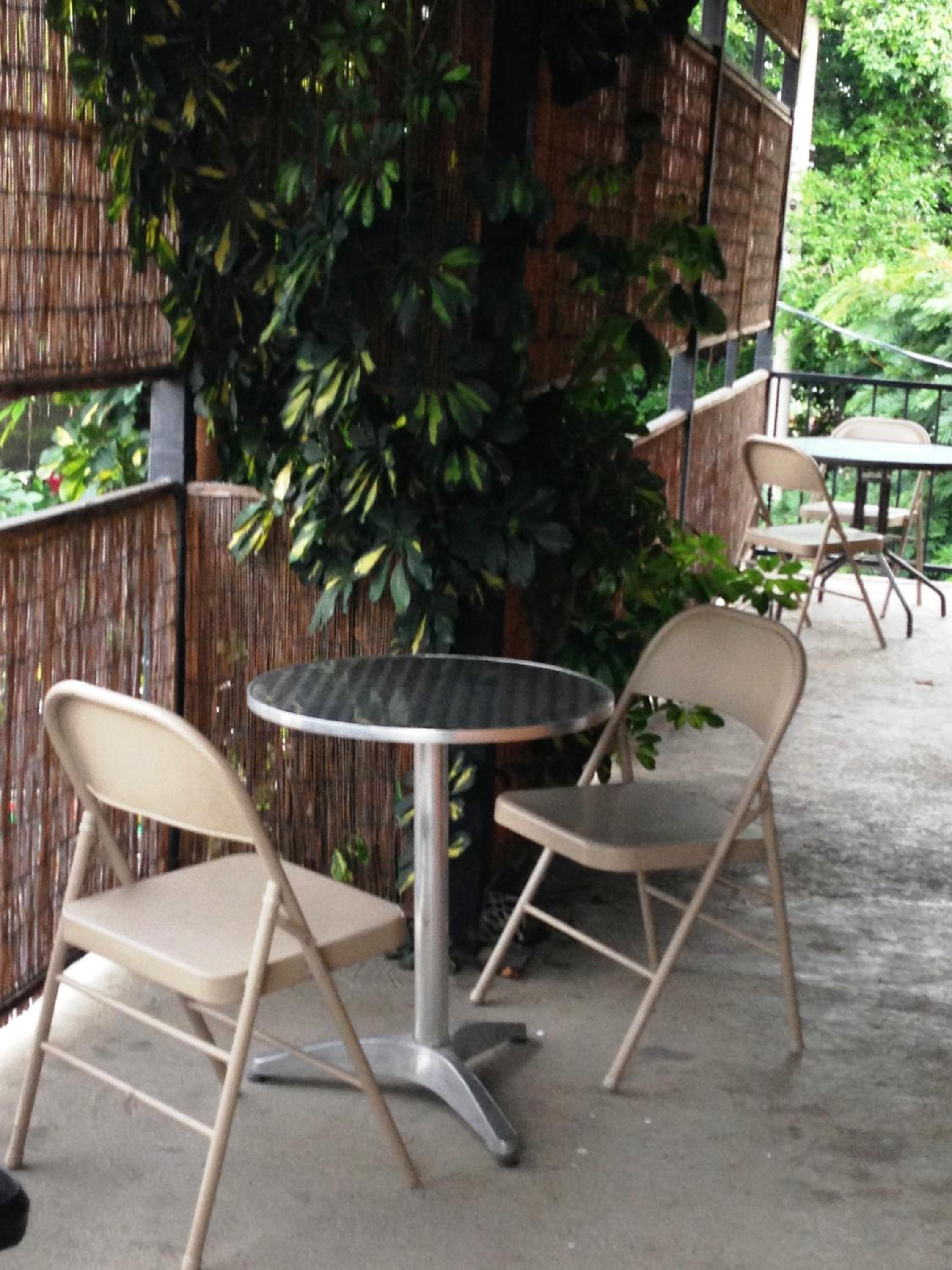 Melrost Airport Bed & Breakfast
