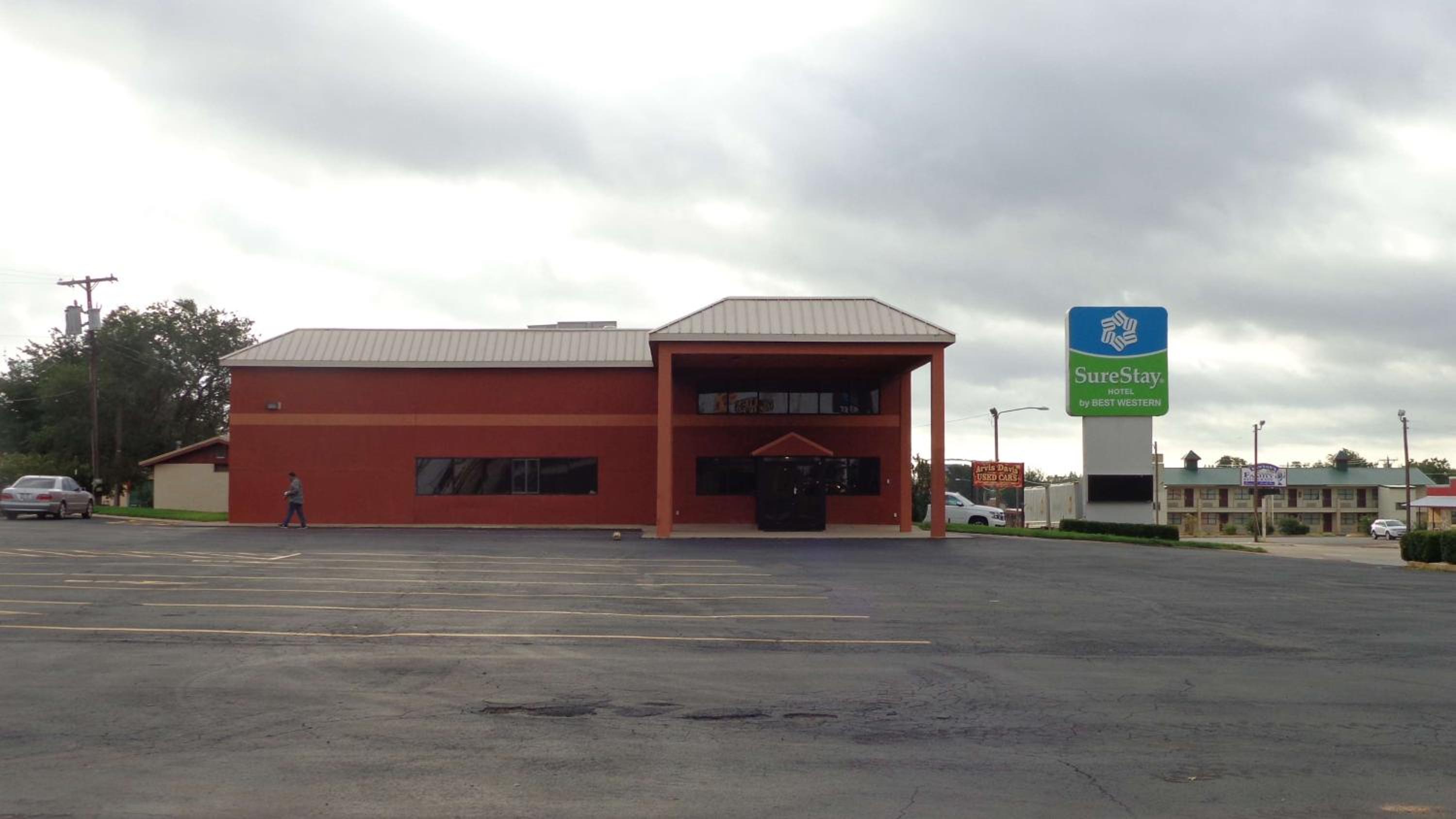 Childress Vacations - SureStay Hotel by Best Western Childress - Property Image 13