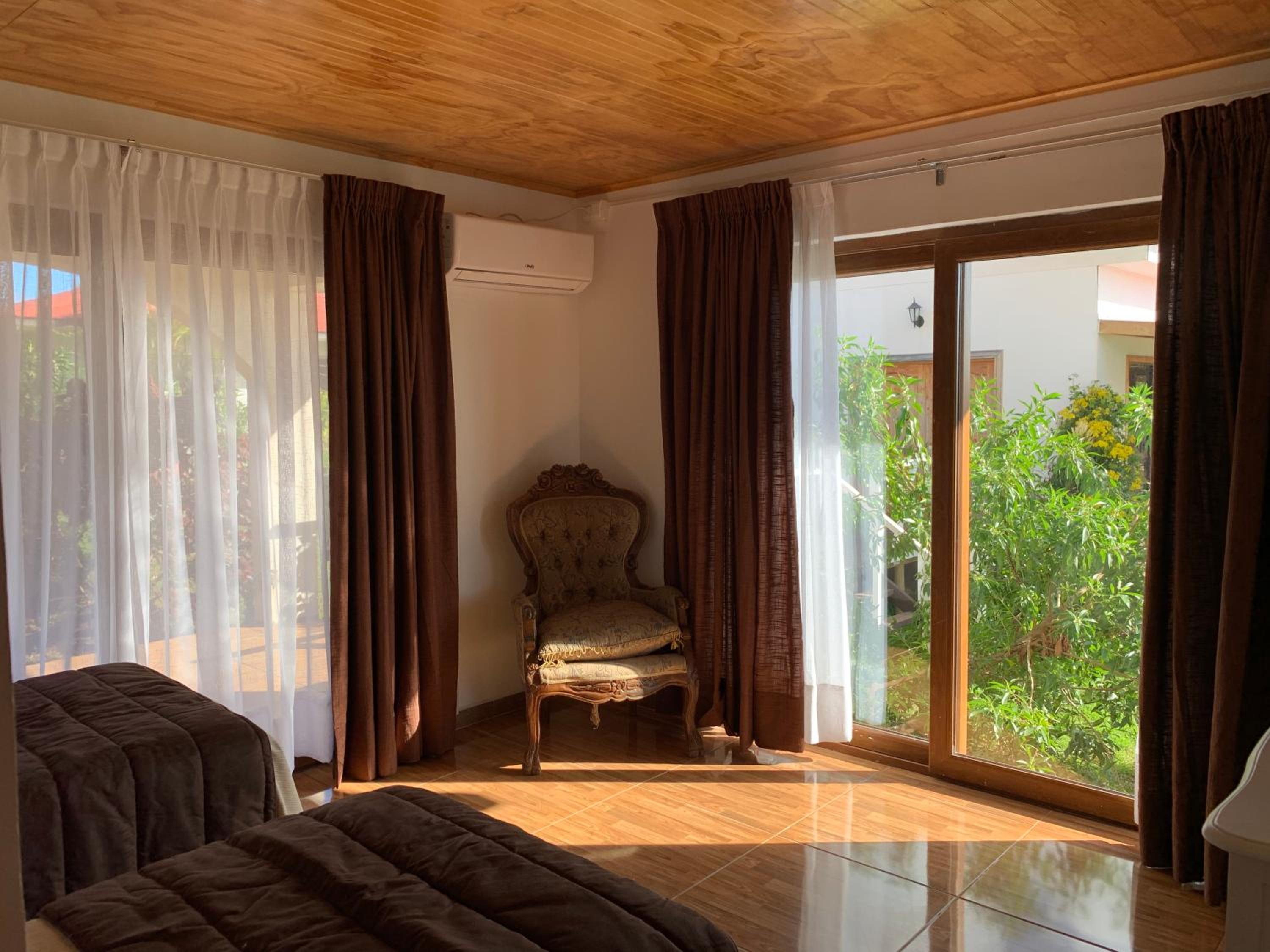 Teanehi Bed & Breakfast
