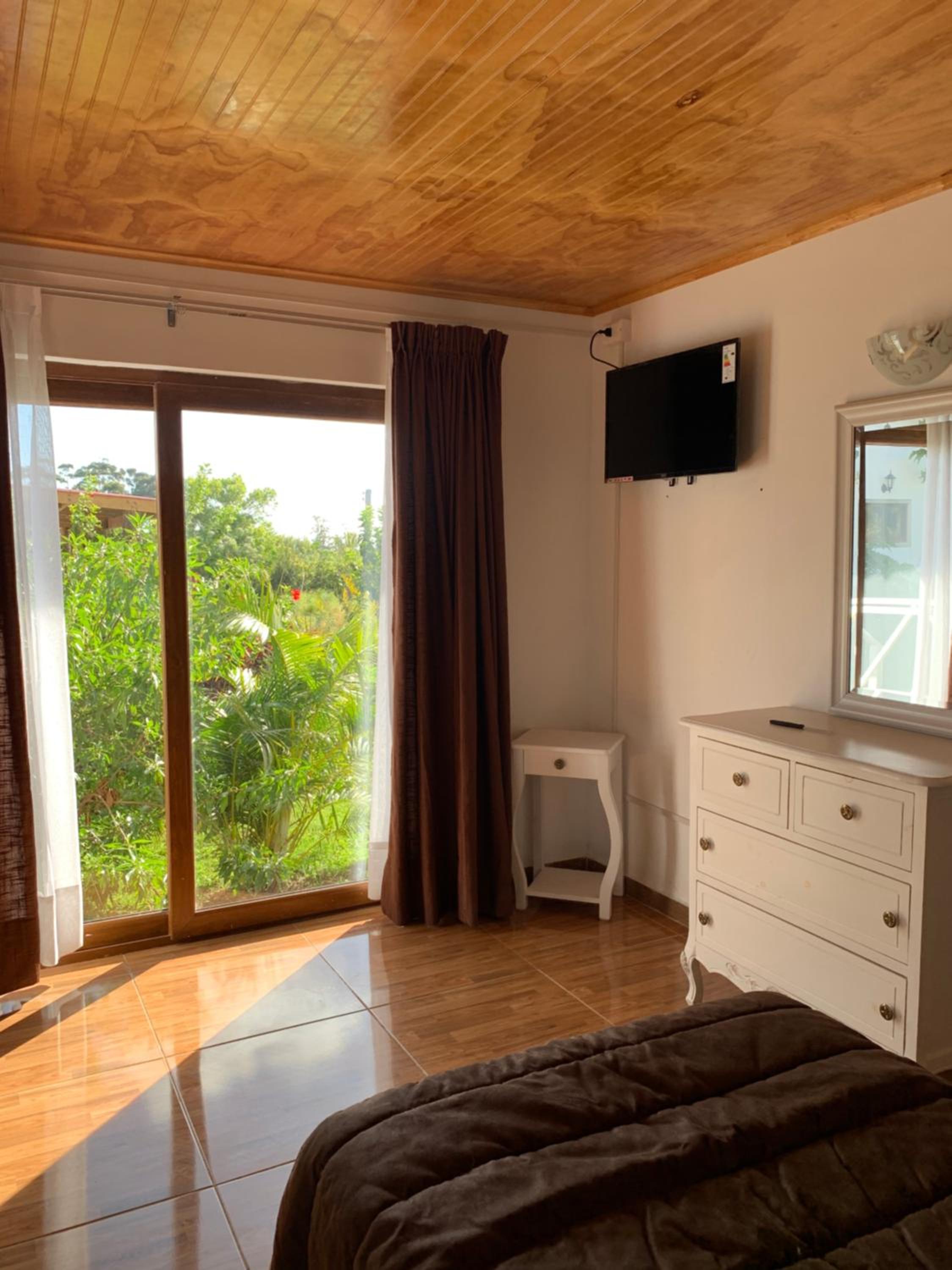 Teanehi Bed & Breakfast