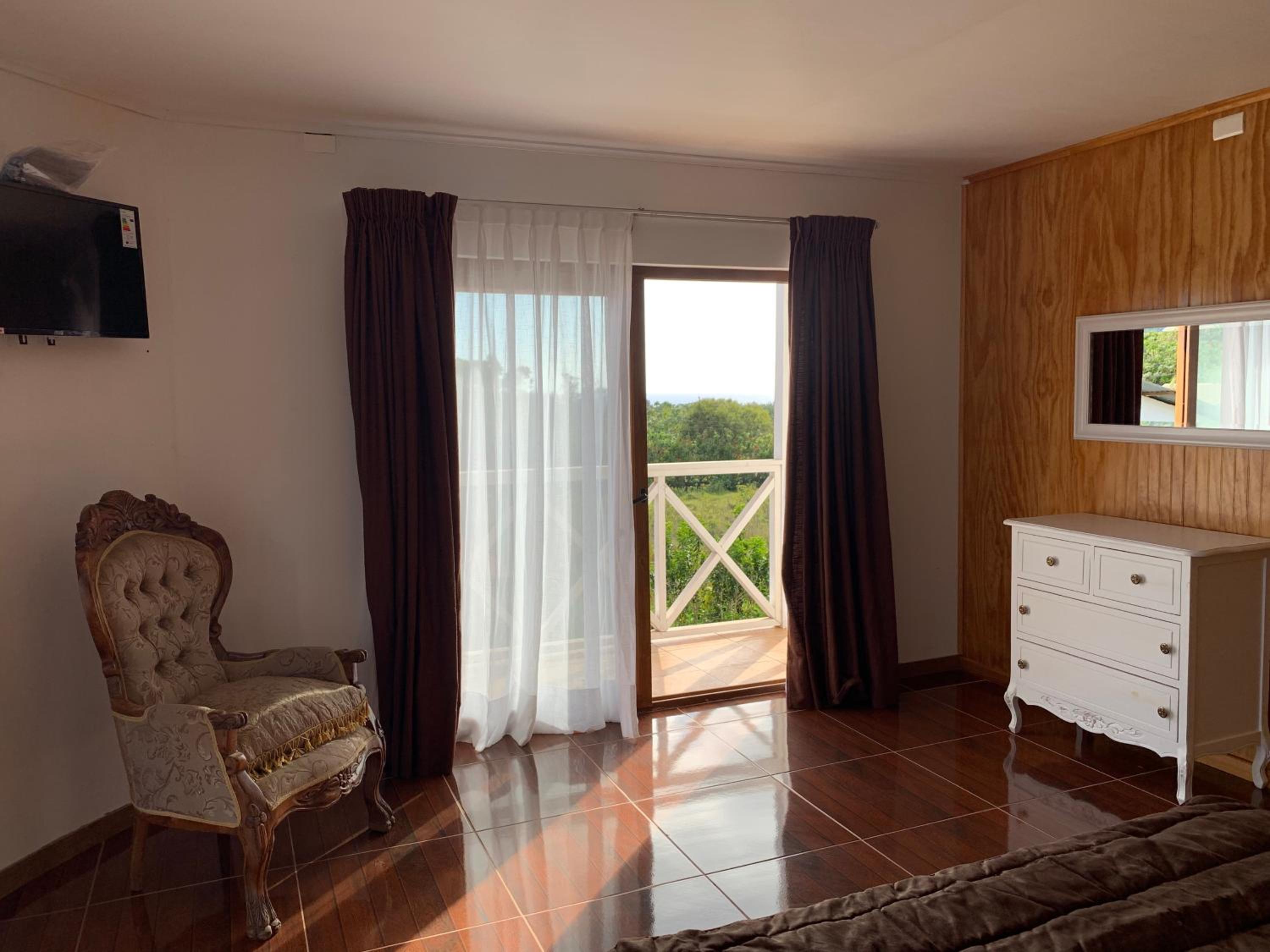 Teanehi Bed & Breakfast