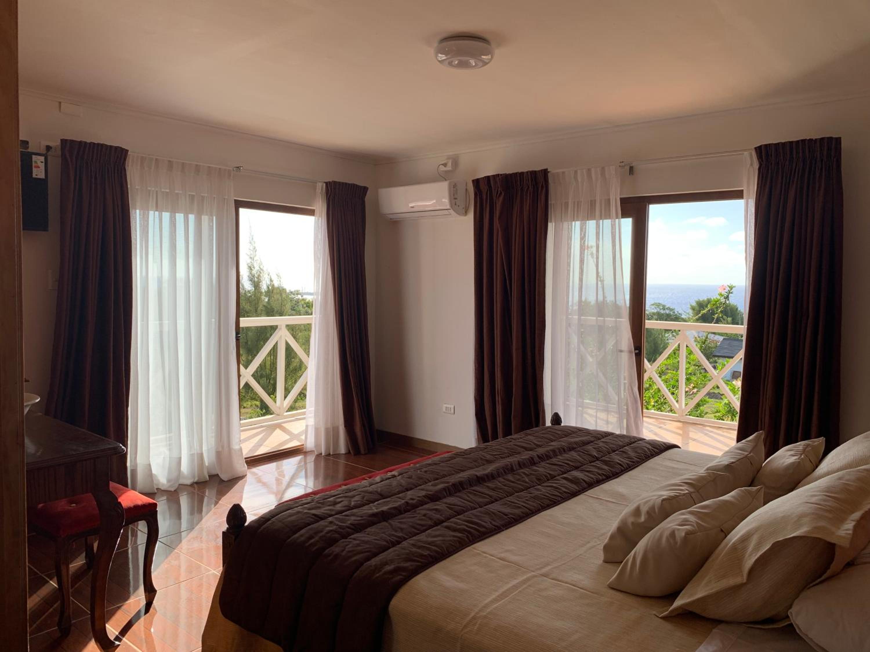 Teanehi Bed & Breakfast