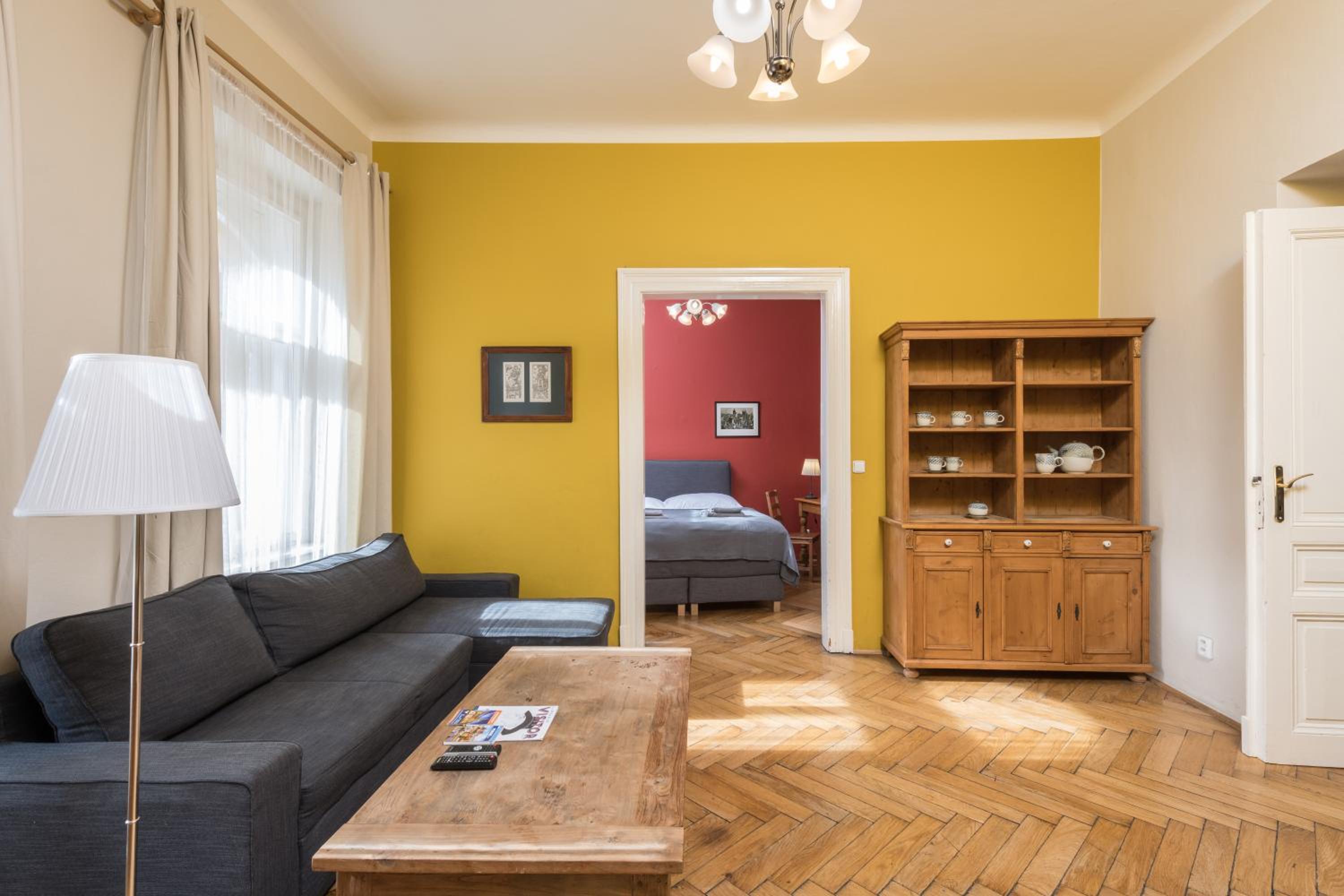 Liliova Apartments