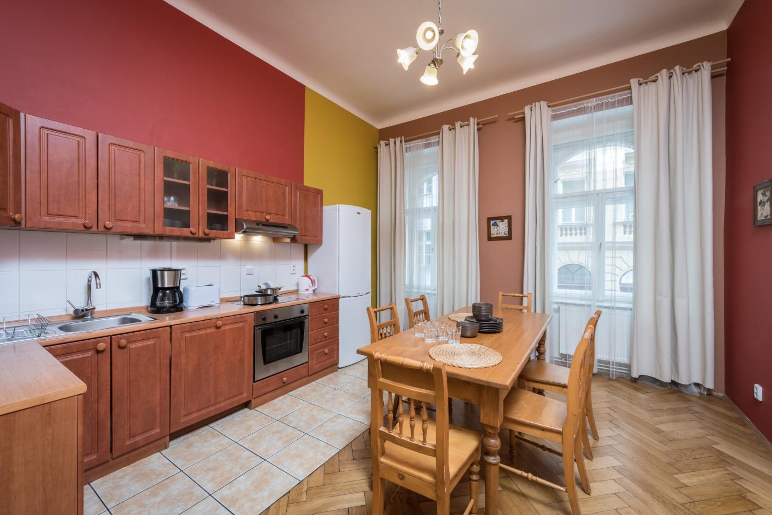 Liliova Apartments