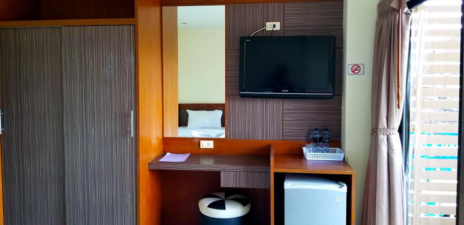 Photo 8