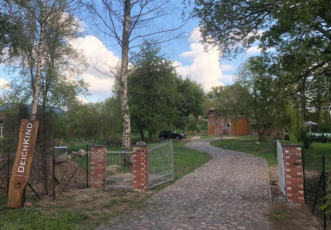 Deichkind - Reetdachhaus direkt am Elbdeich