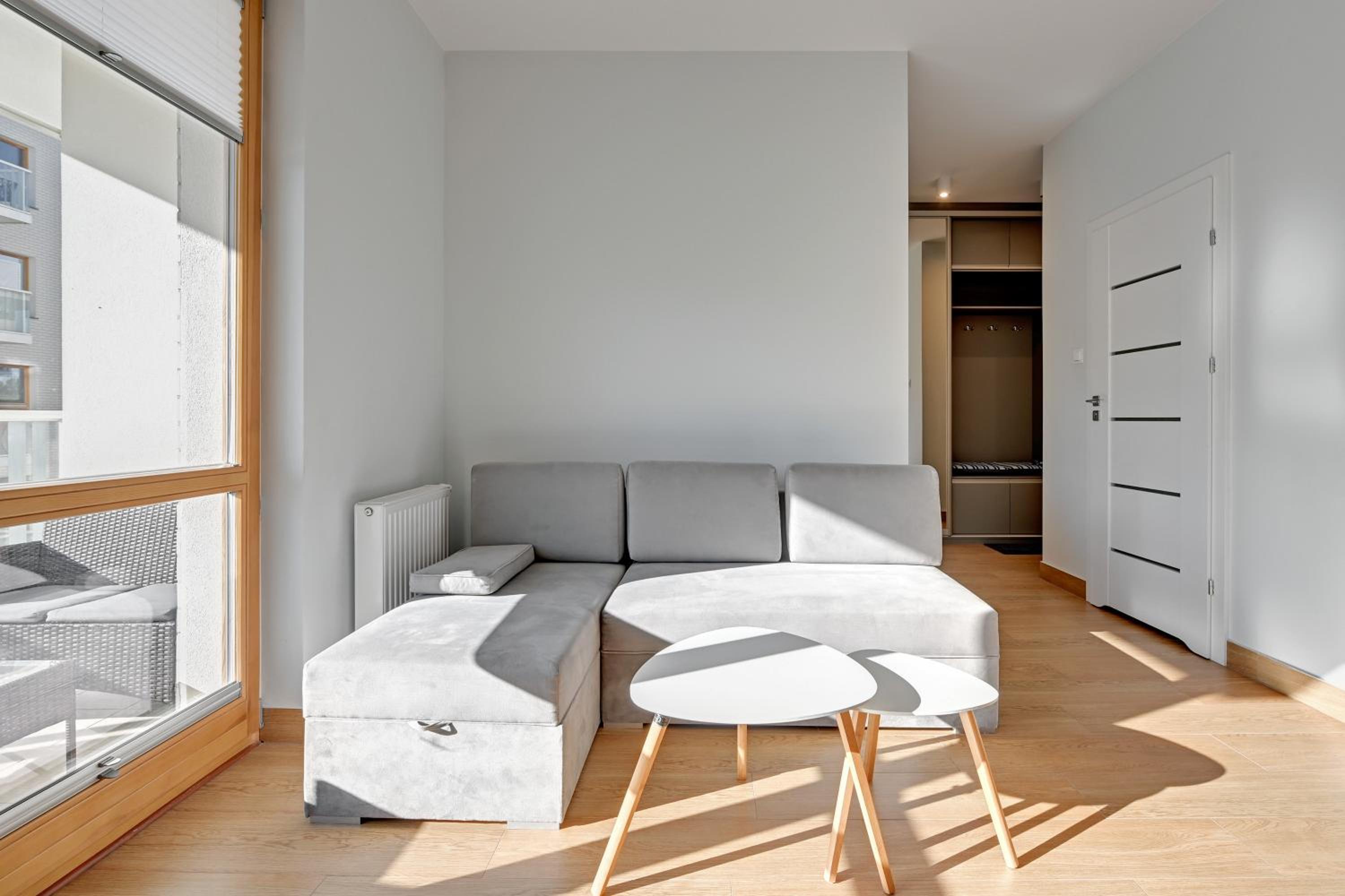Holiday Apartment near the Sea - free private parking view 5