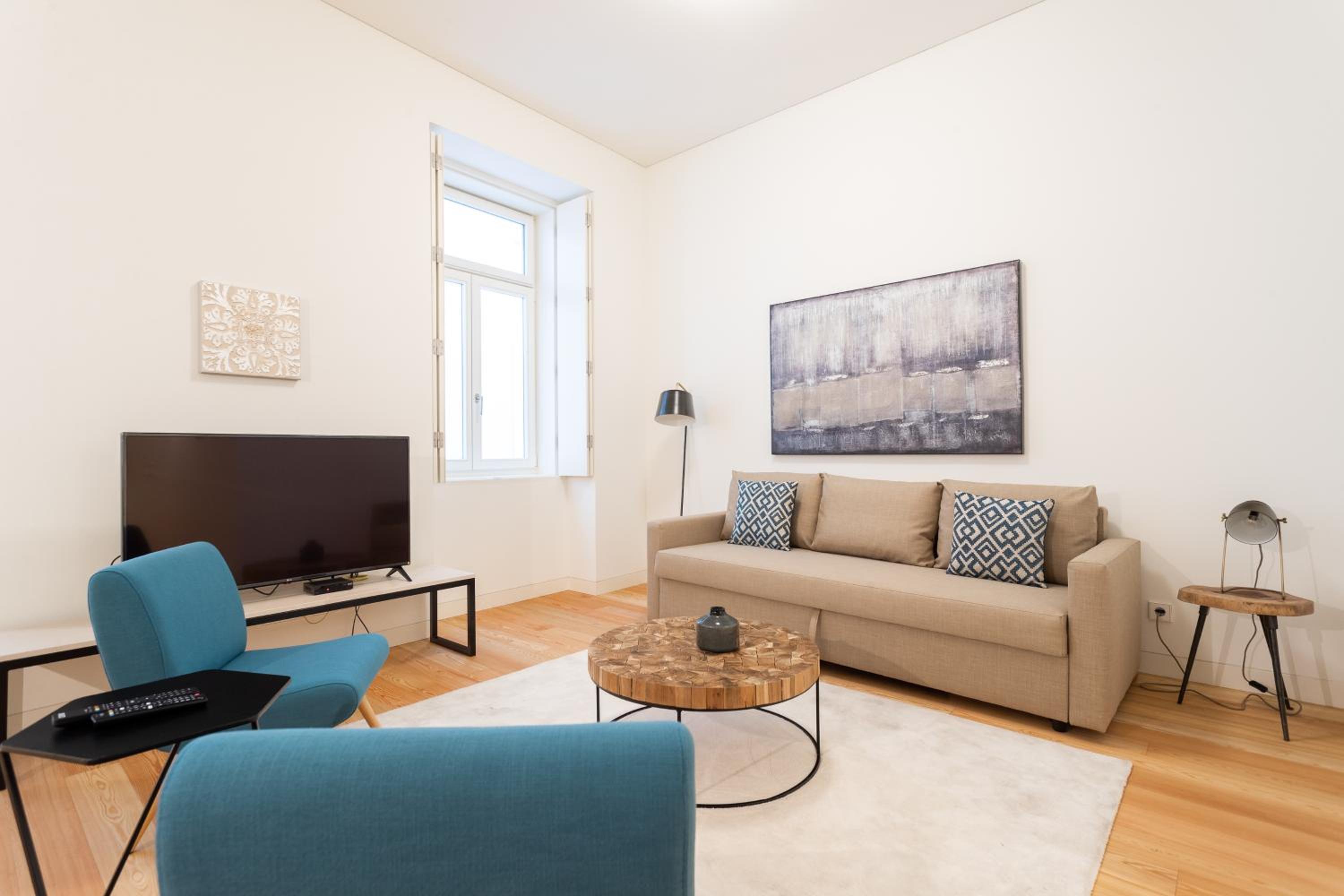 FLH Chiado Trendy Apartment view 4