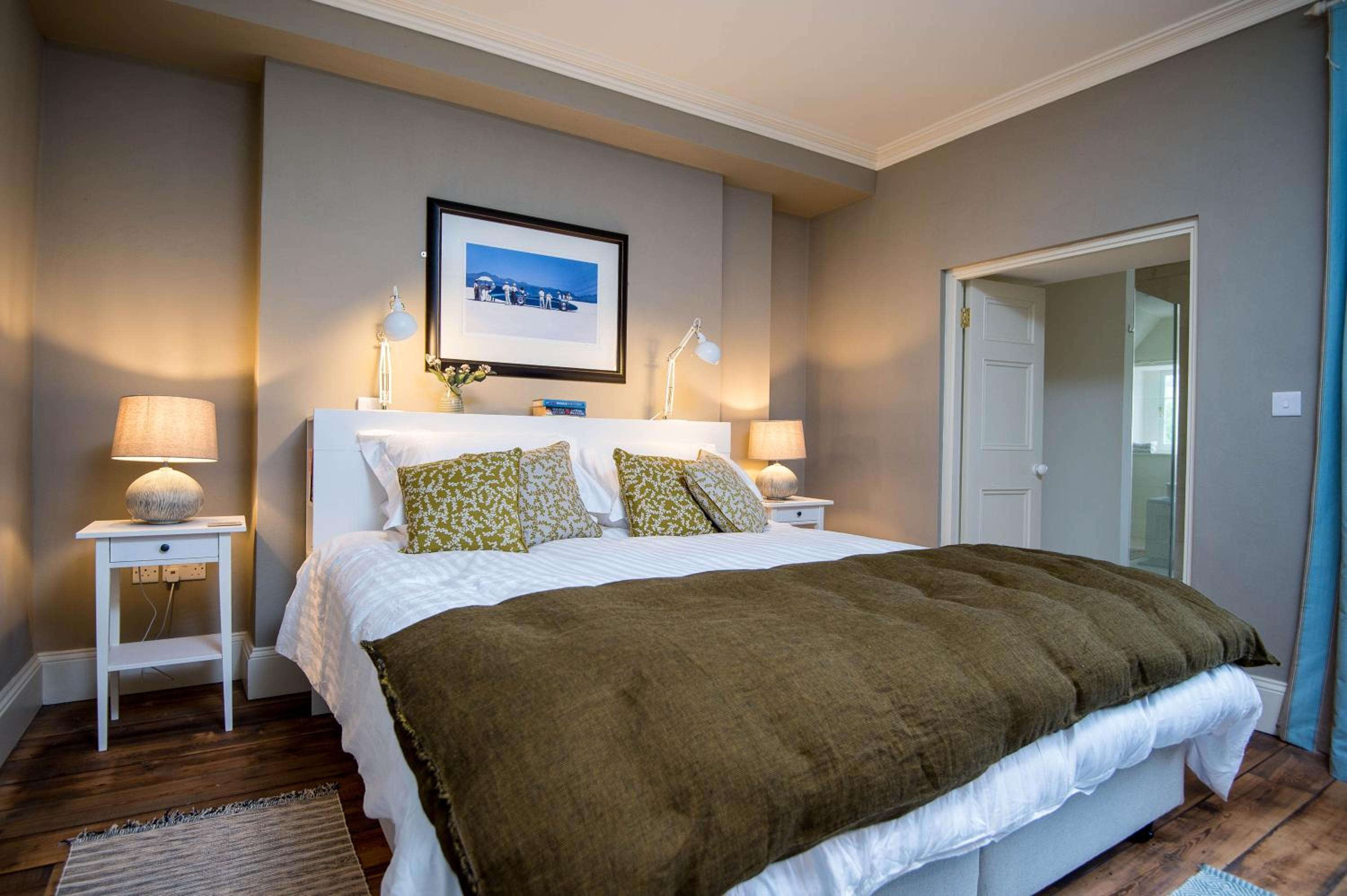 Gwalia House - A Luxurious Townhouse in the Heart of Laugharne, Carmarthenshire view 3