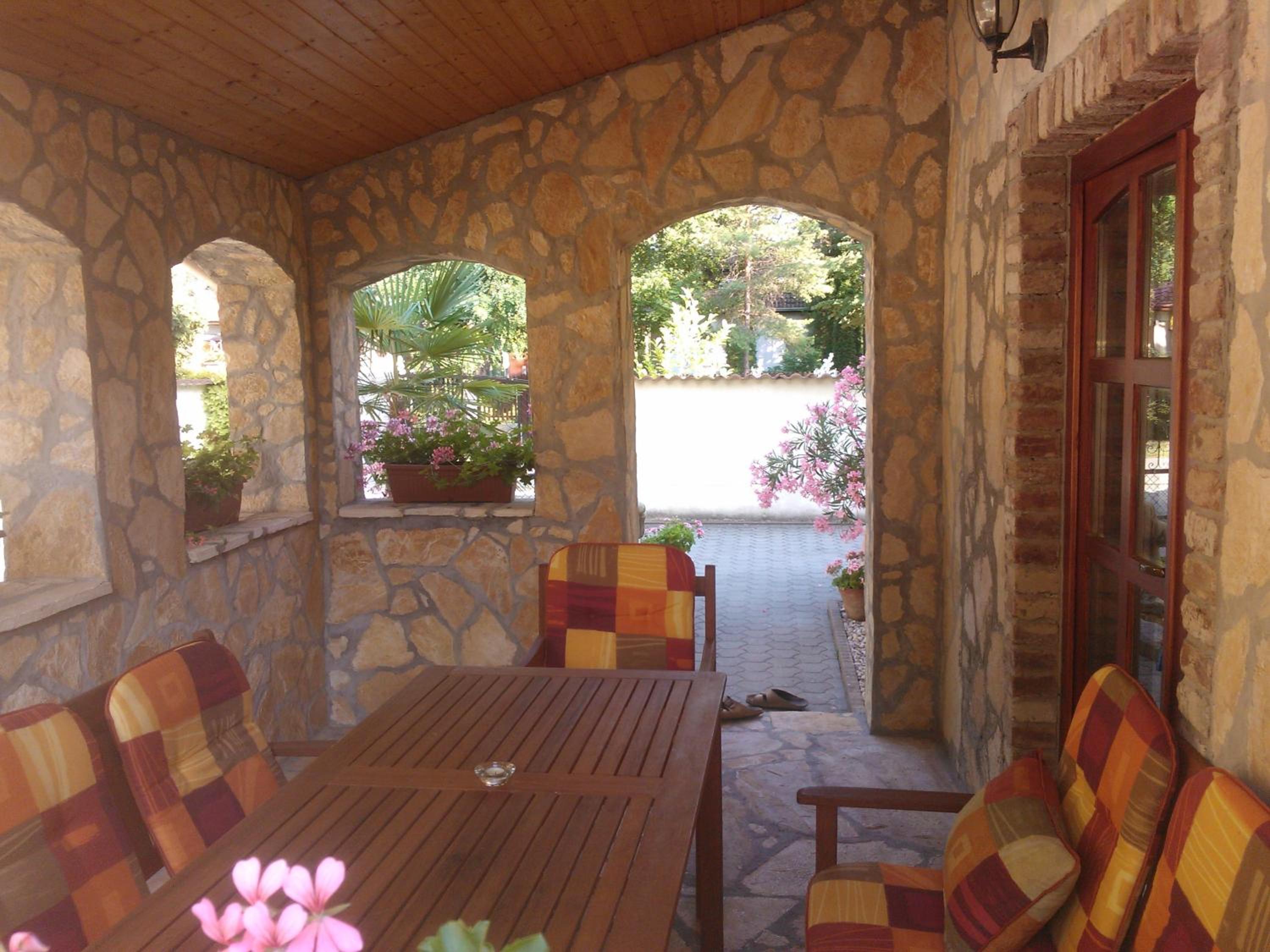 Photo 48