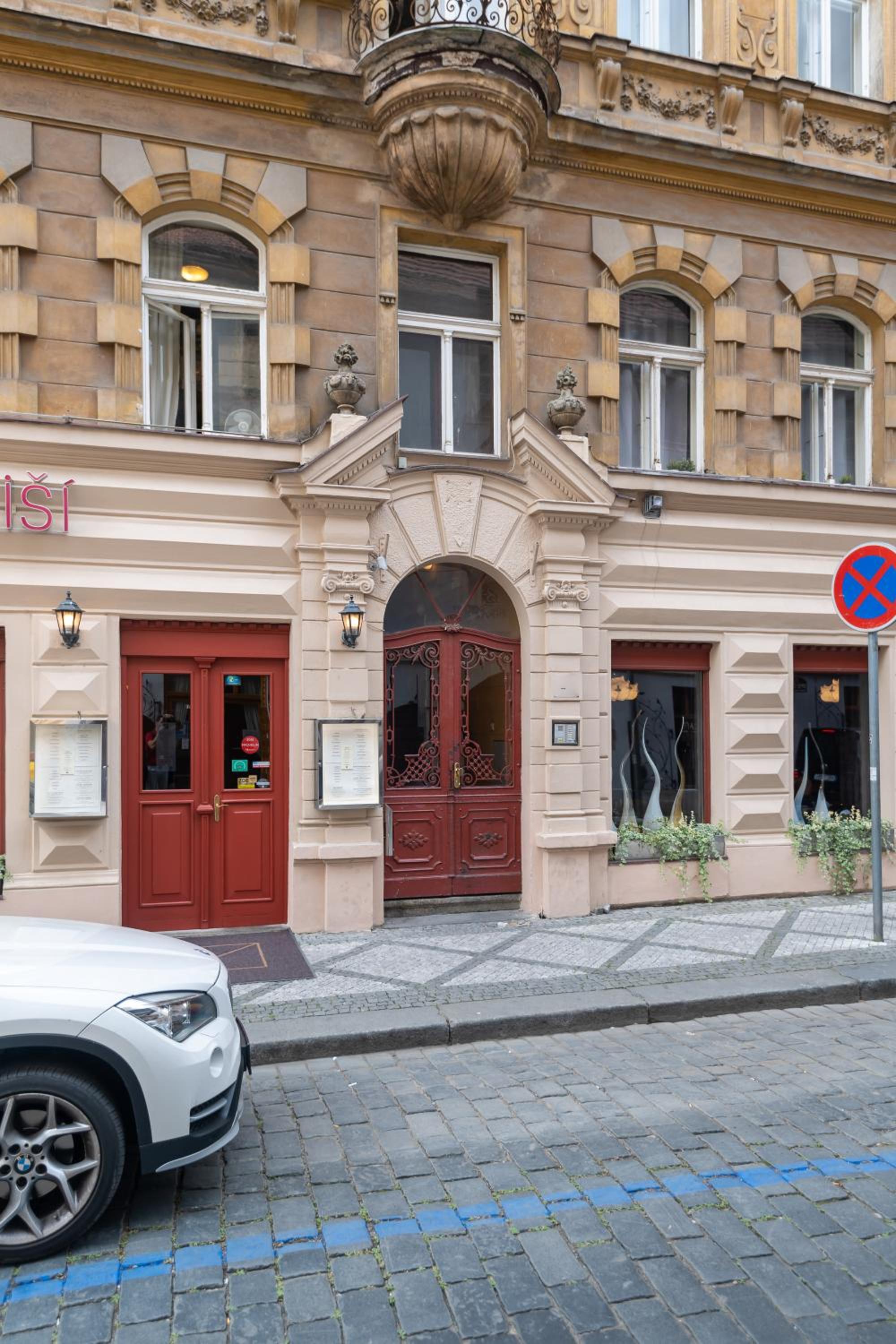 Liliova Apartments