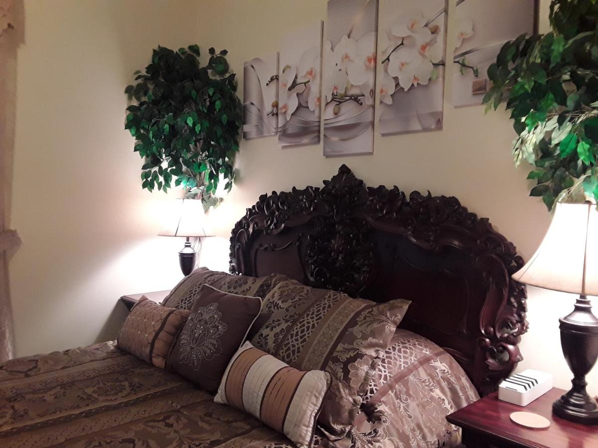 Lions Gate Manor