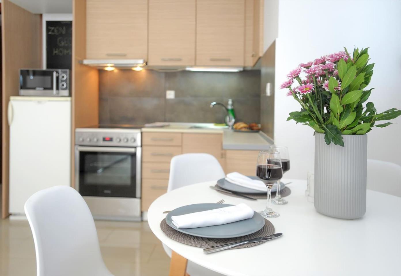 Zen & Geo's #DTerra Apartments# view 4