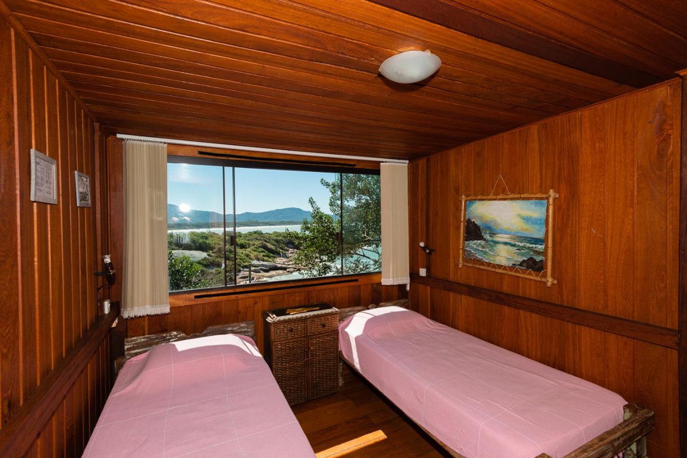 Sunset Strip Eco Apartments