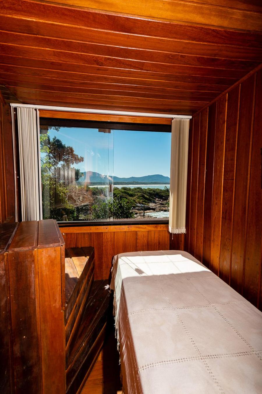 Sunset Strip Eco Apartments