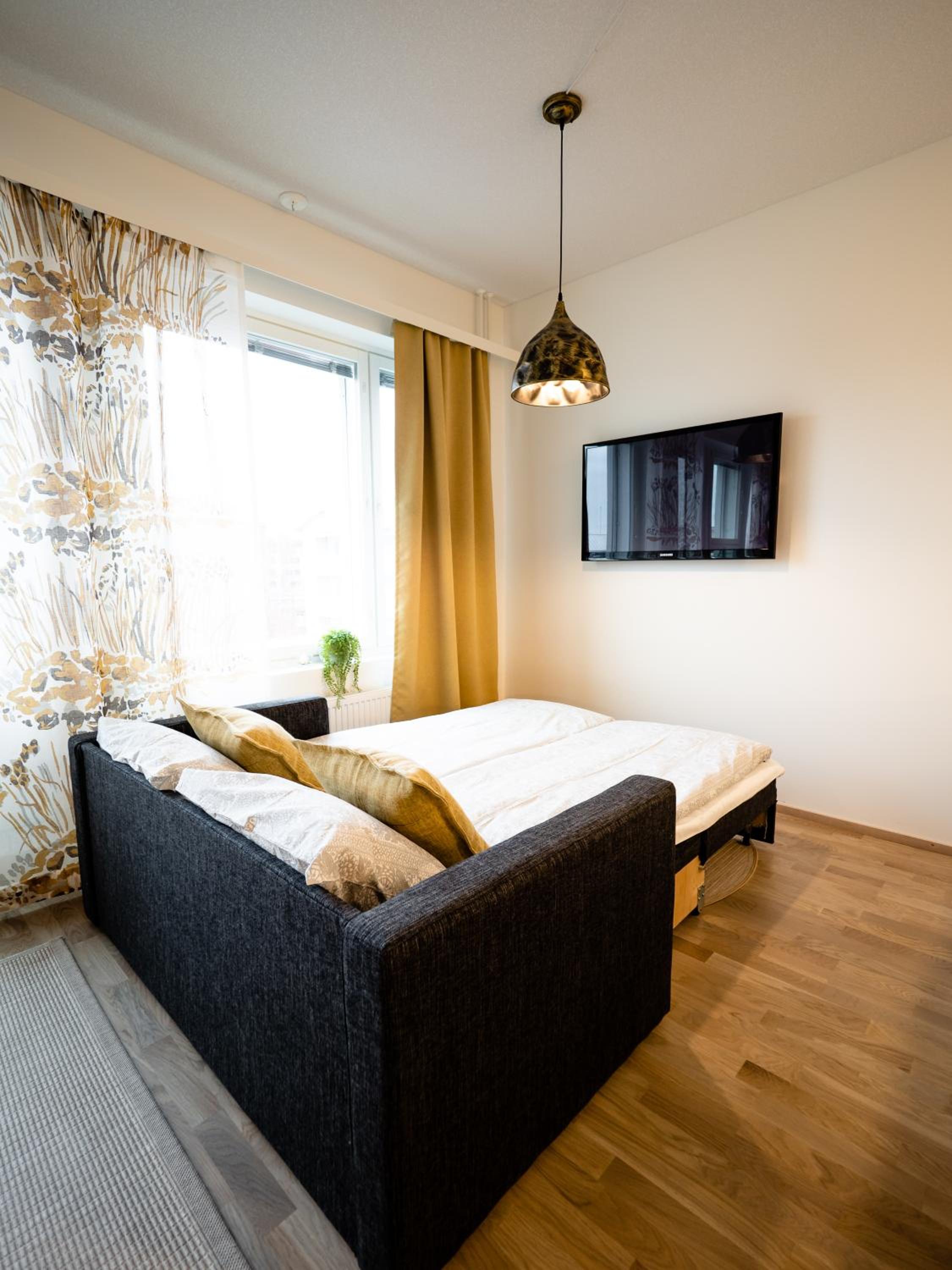 First Aparthotel Comet view 2