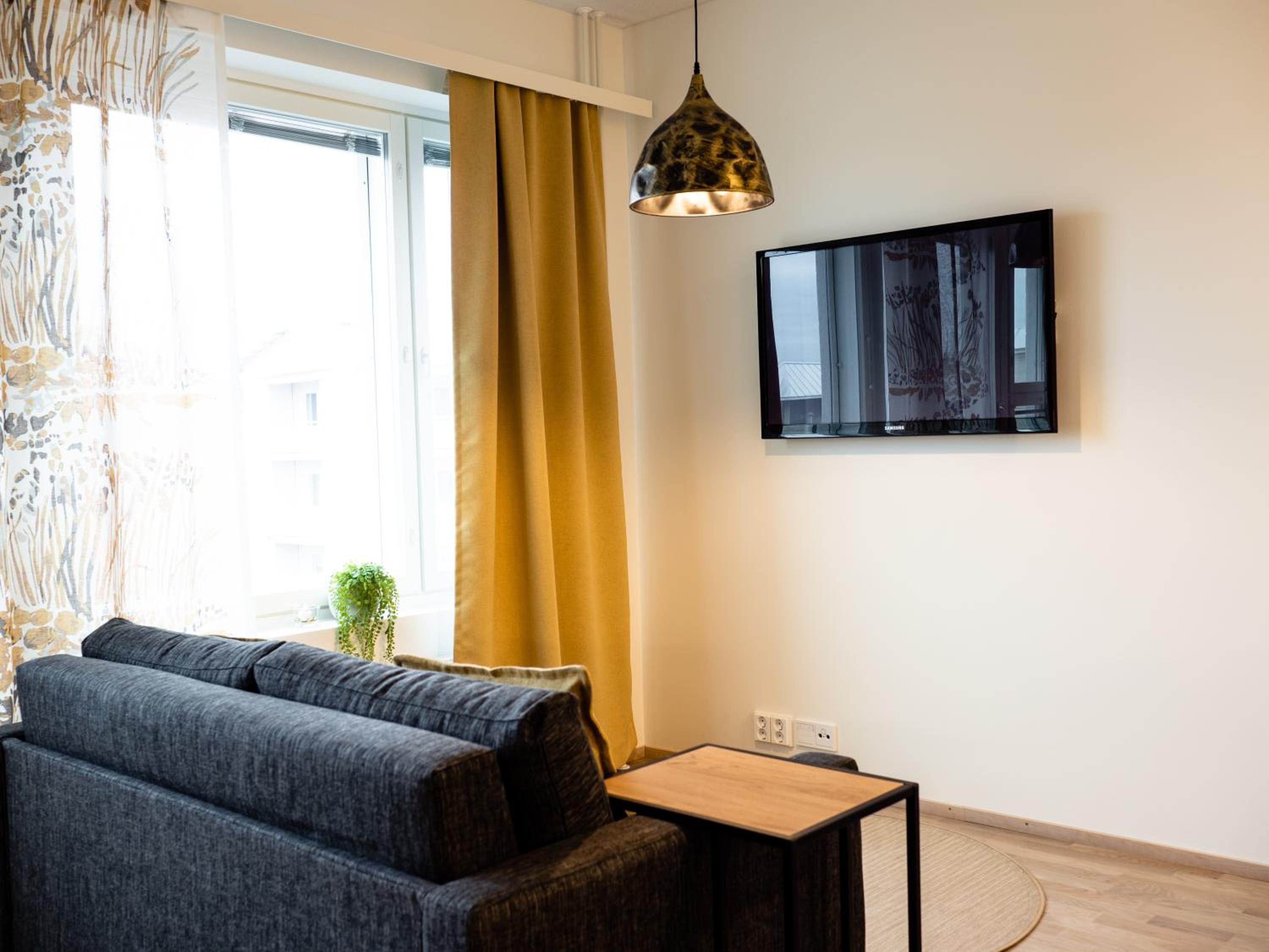 First Aparthotel Comet view 4