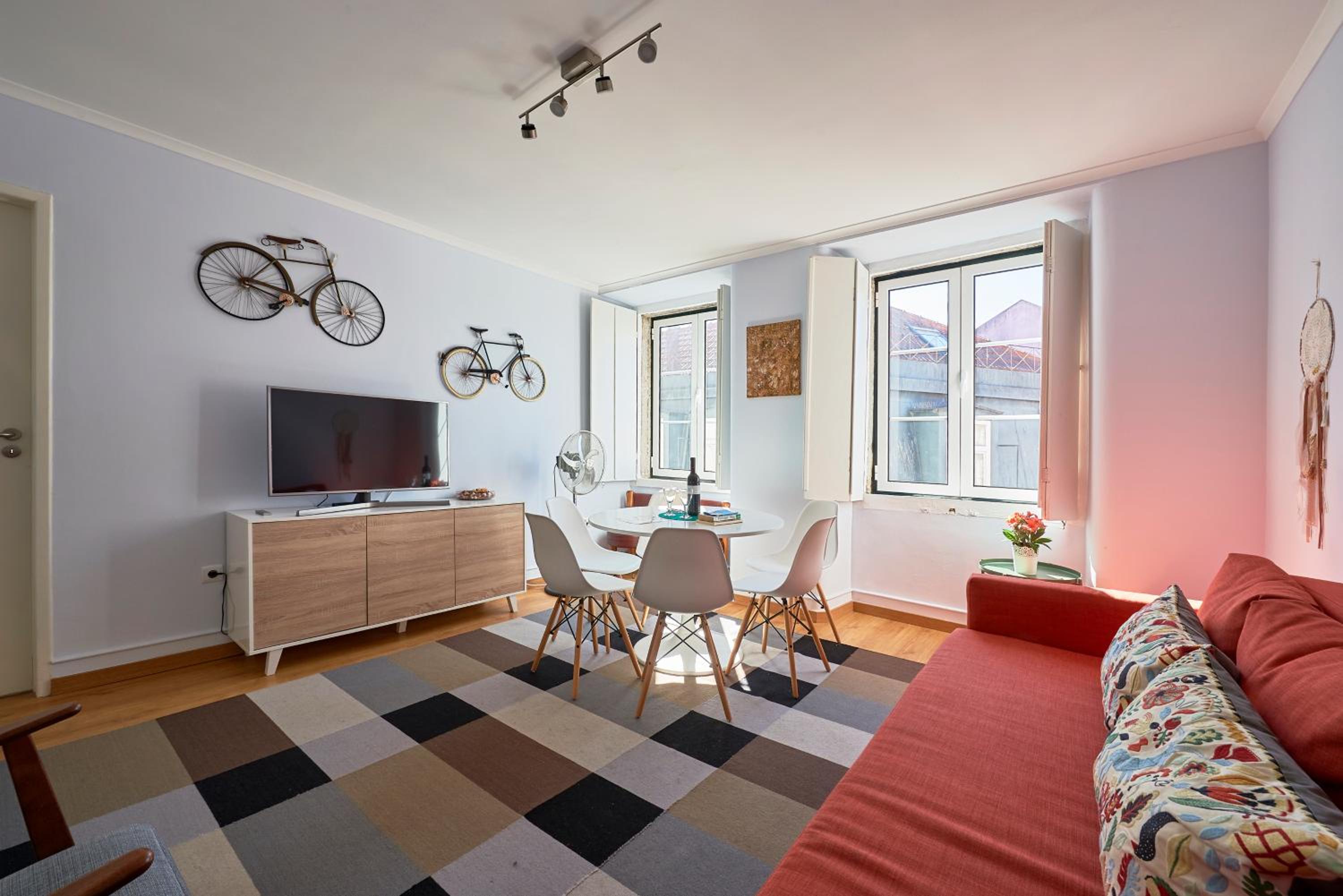 Aesthetic Riverview Apartment in Historical Lisbon view 4