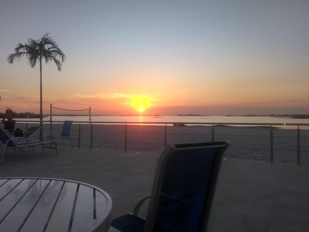 Arraial do Cabo Golden Lake Residence frente a la laguna