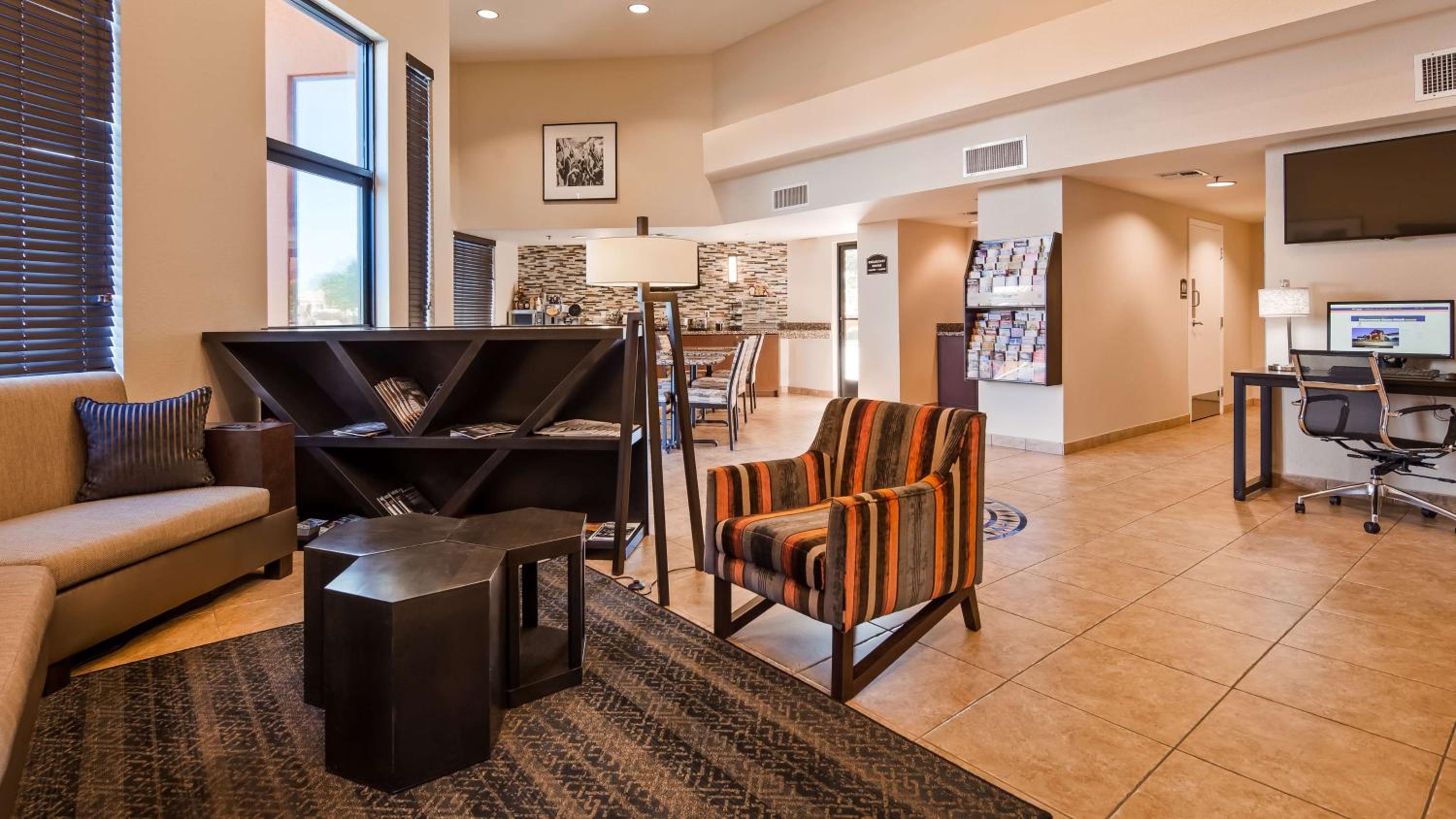 Phoenix Vacations - Best Western Inn of Chandler - Property Image 2